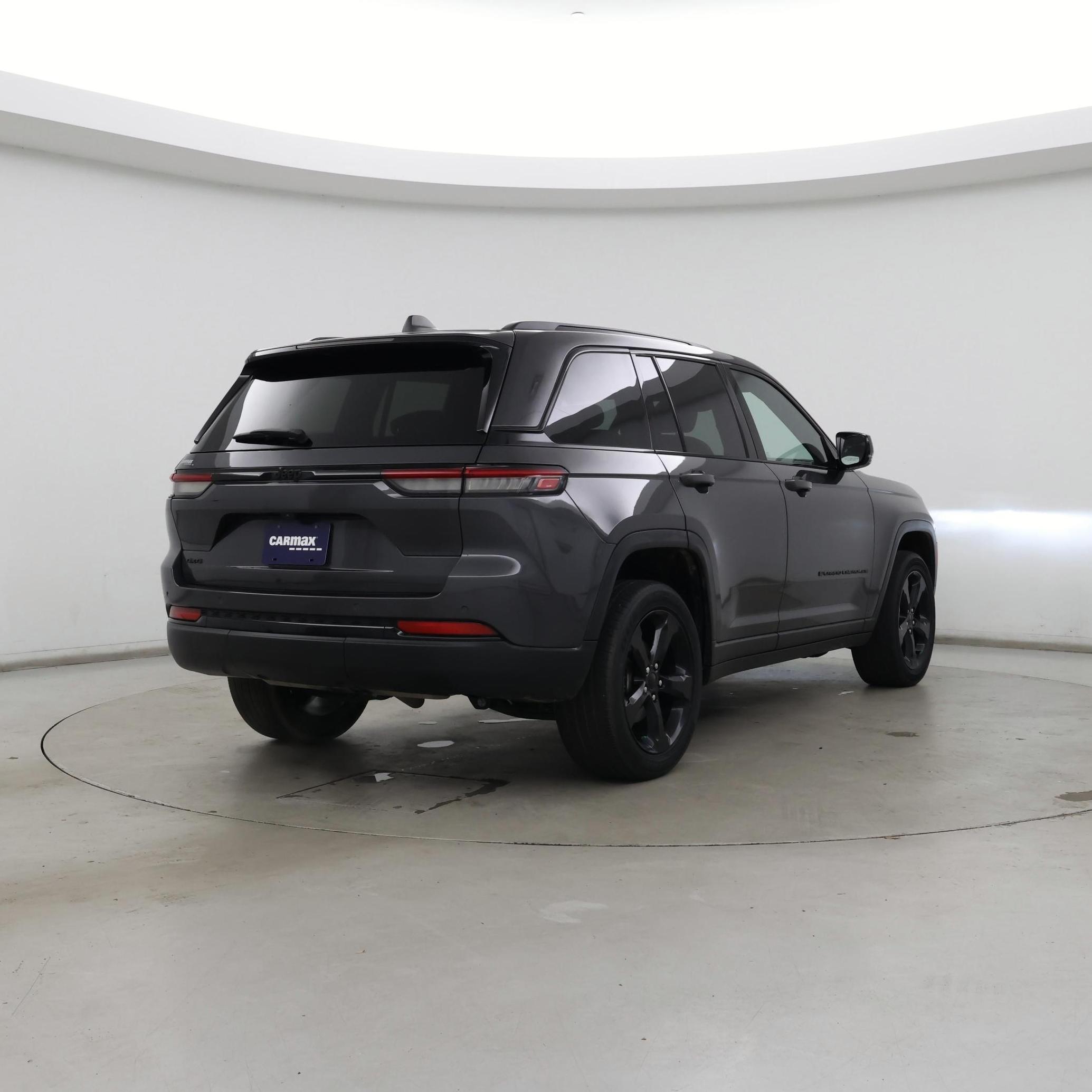 Thumbnail: 2023 Jeep Grand Cherokee - 8