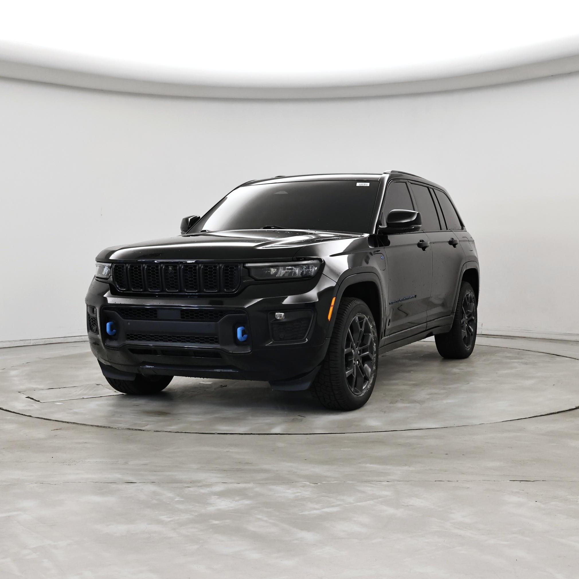 Thumbnail: 2023 Jeep Grand Cherokee - 4