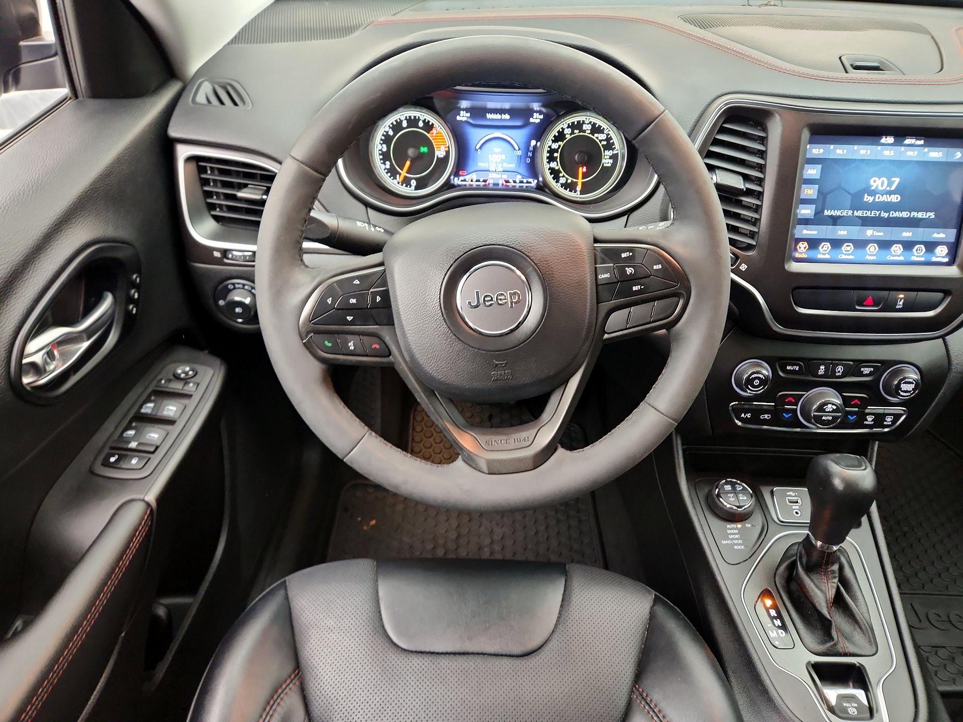 Thumbnail: 2022 Jeep Cherokee - 10