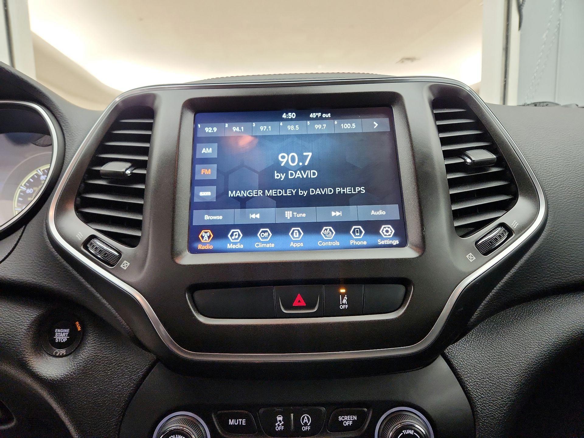 Thumbnail: 2022 Jeep Cherokee - 15