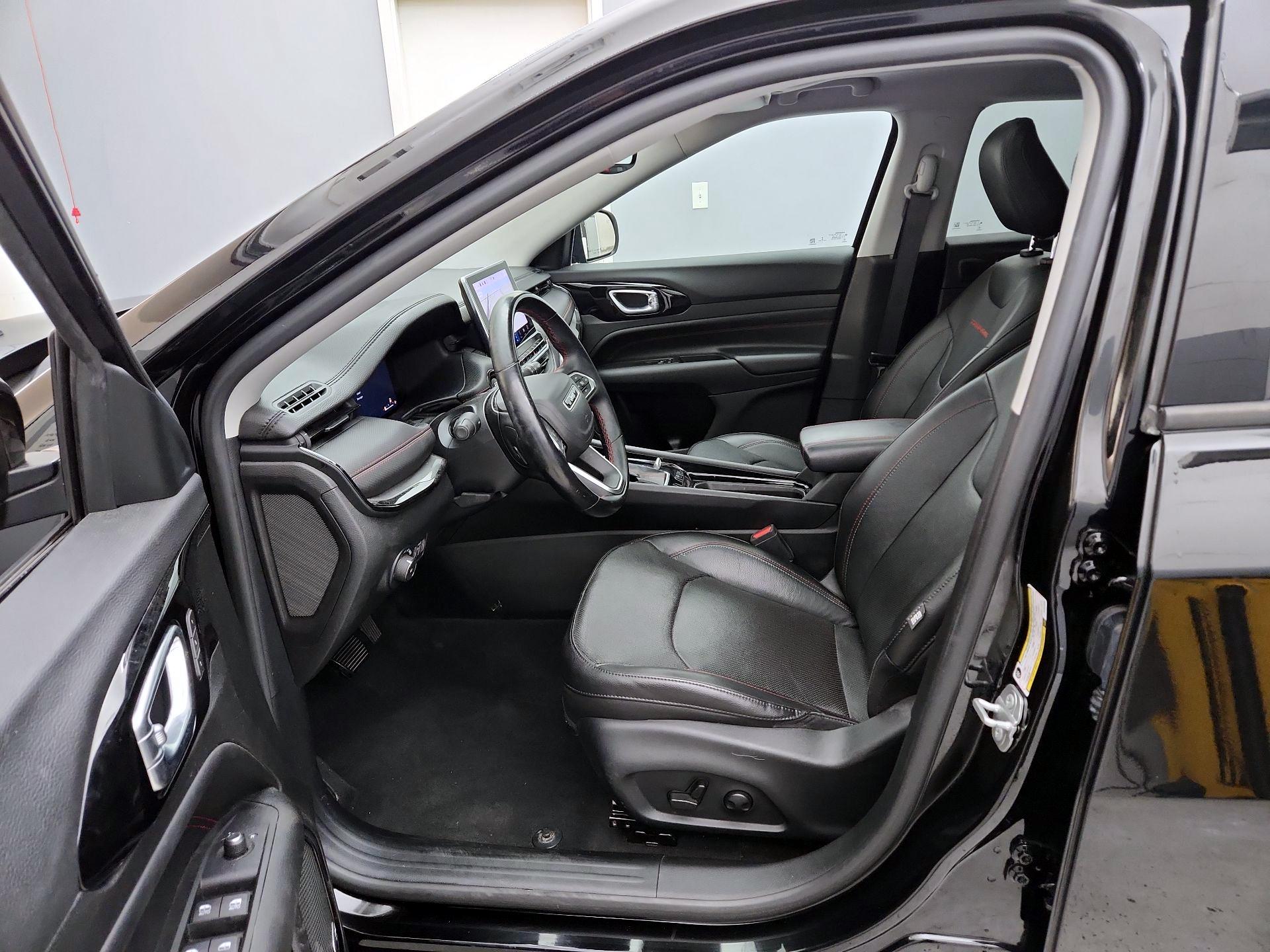 Thumbnail: 2022 Jeep Compass - 11