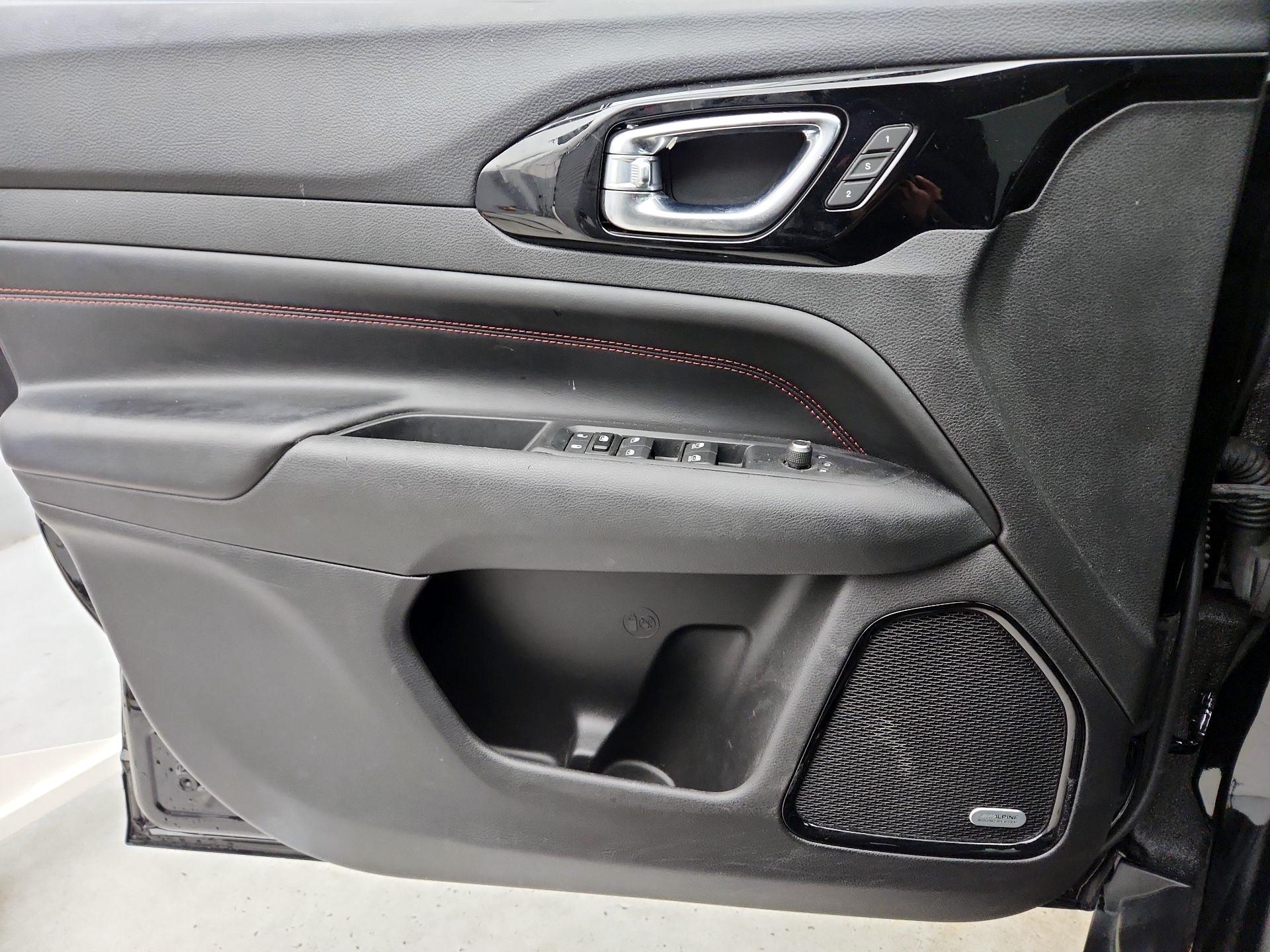 Thumbnail: 2022 Jeep Compass - 12