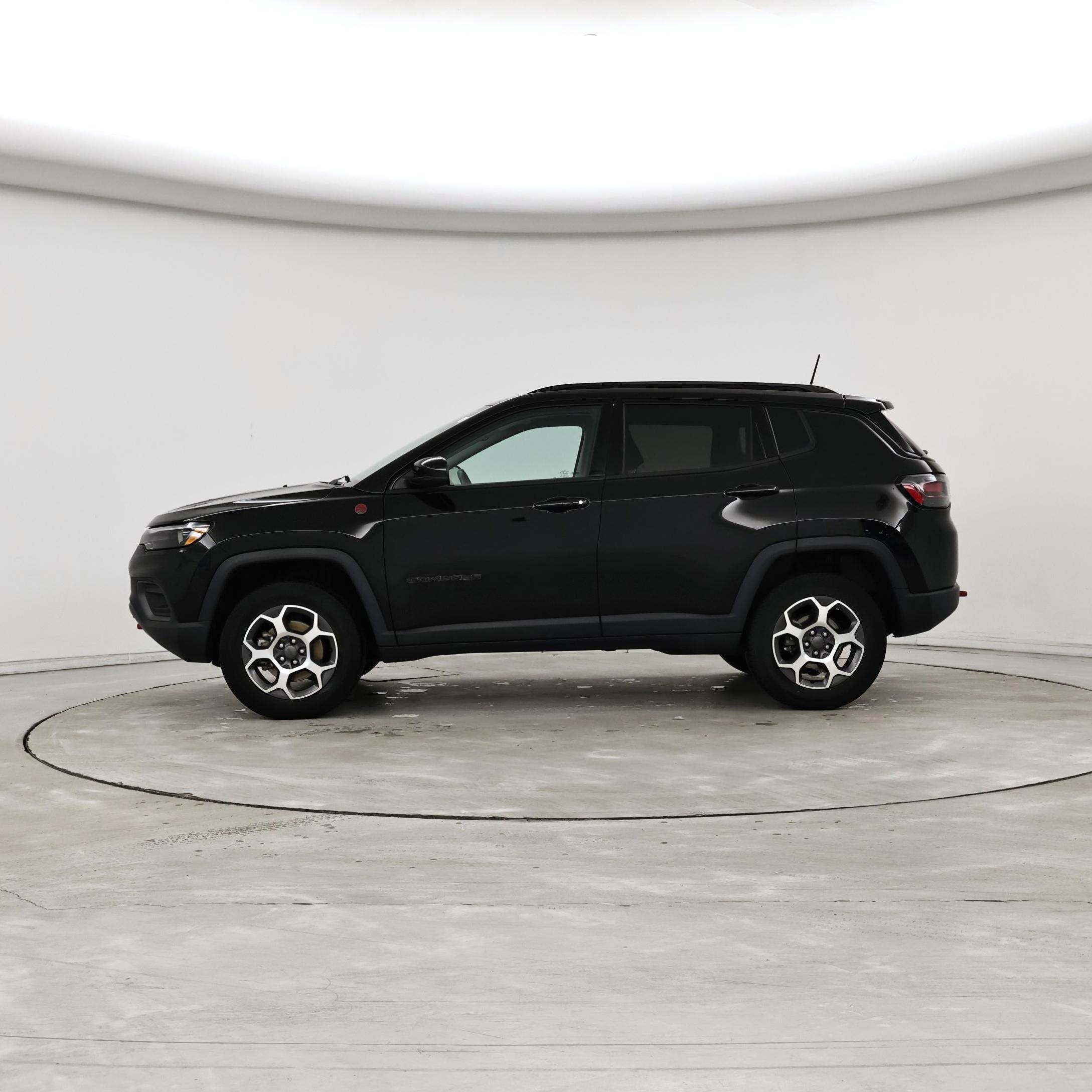 Thumbnail: 2022 Jeep Compass - 3