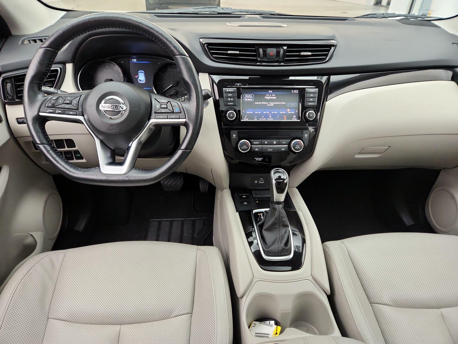 Thumbnail: 2021 Nissan Rogue Sport - 9