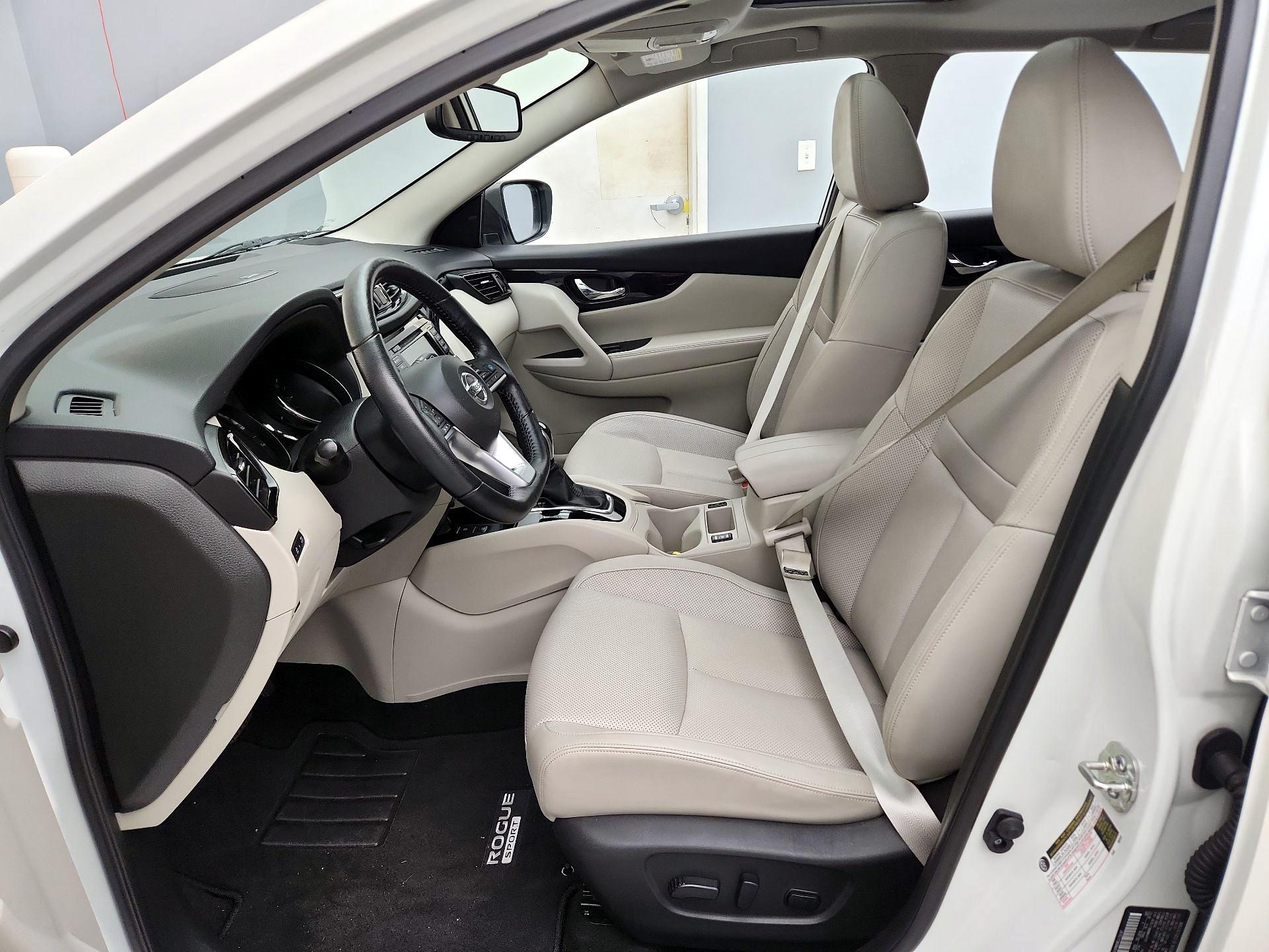 Thumbnail: 2021 Nissan Rogue Sport - 11