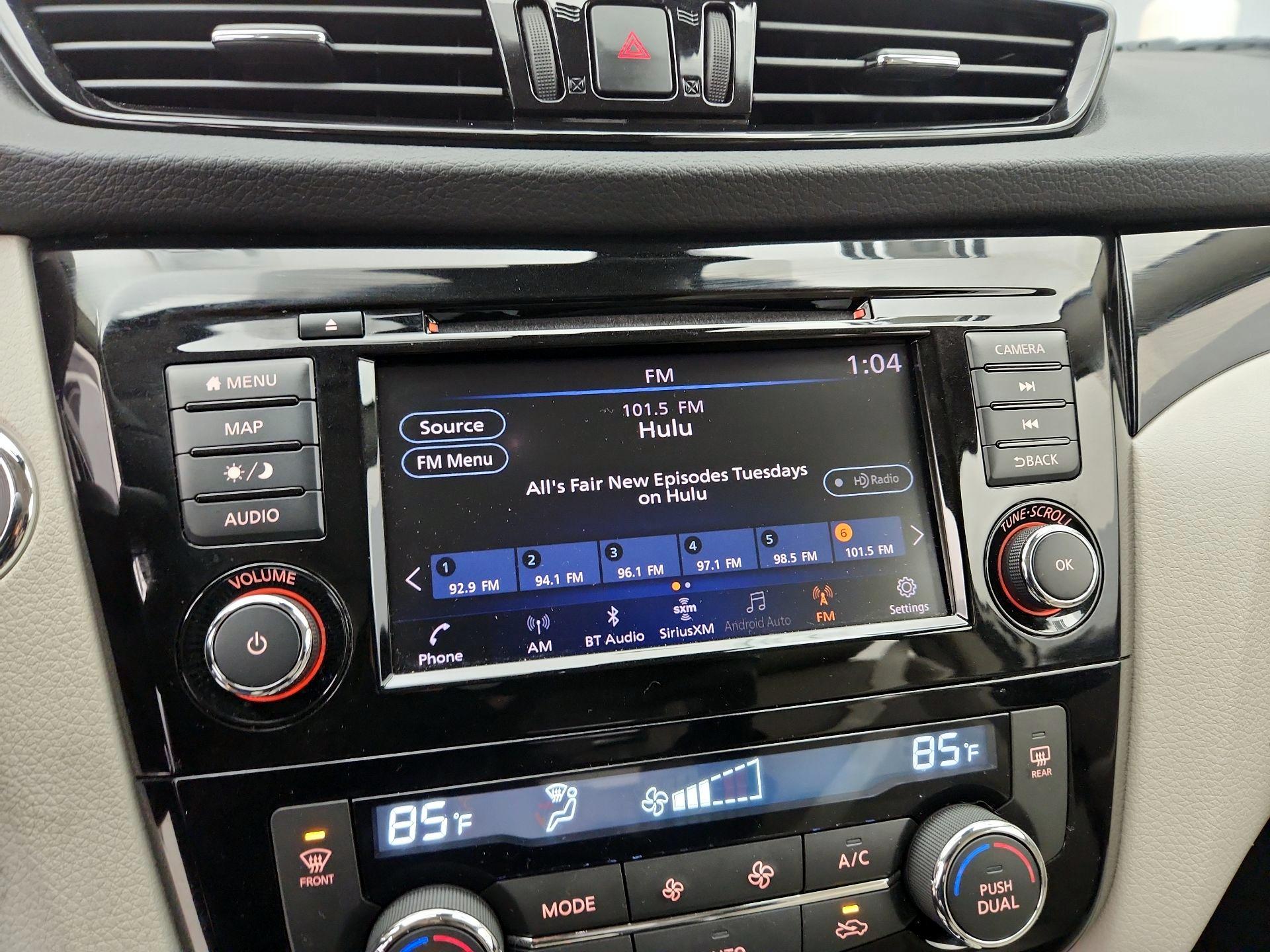 Thumbnail: 2021 Nissan Rogue Sport - 16