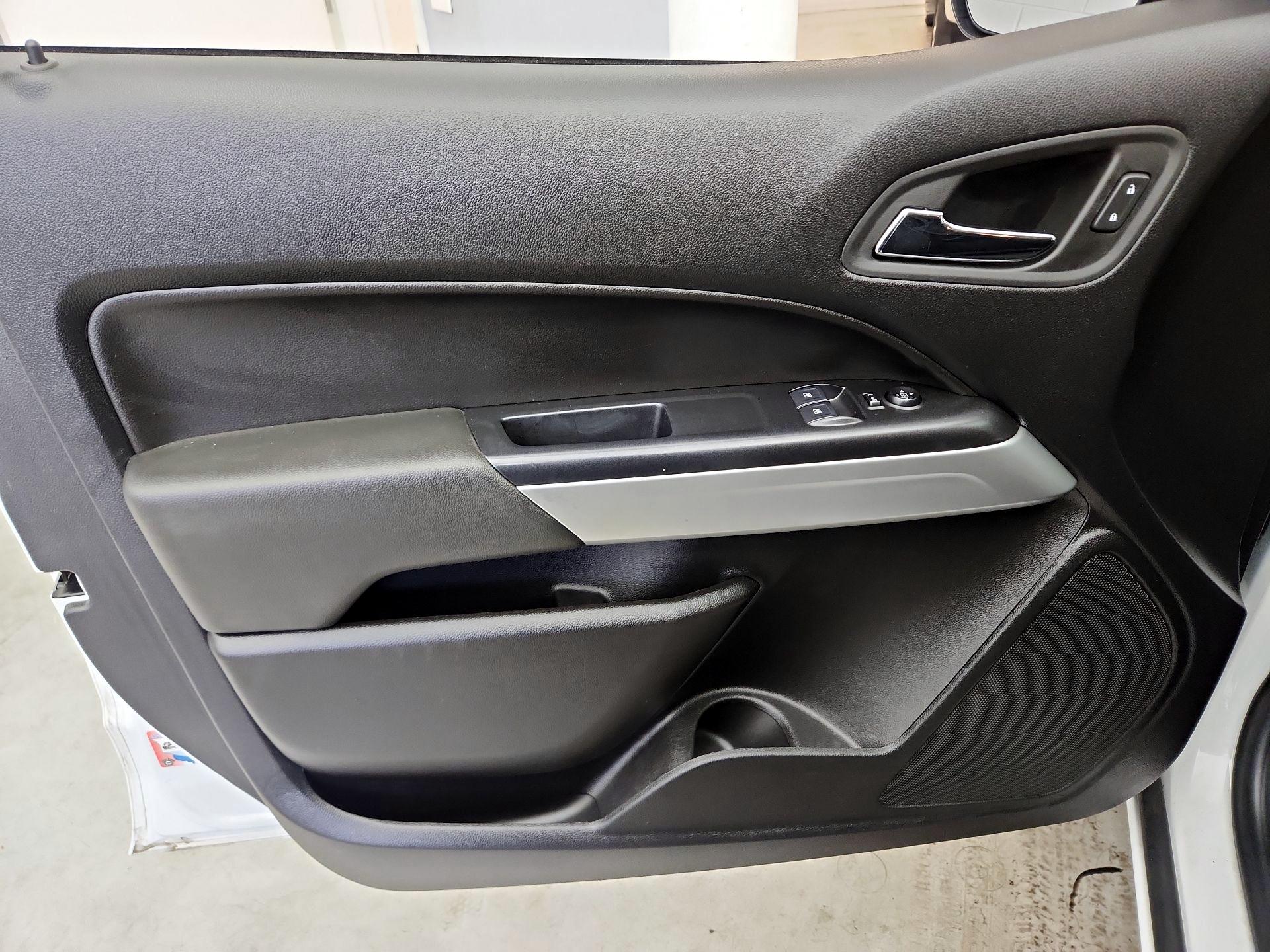 Thumbnail: 2022 Chevrolet Colorado - 12