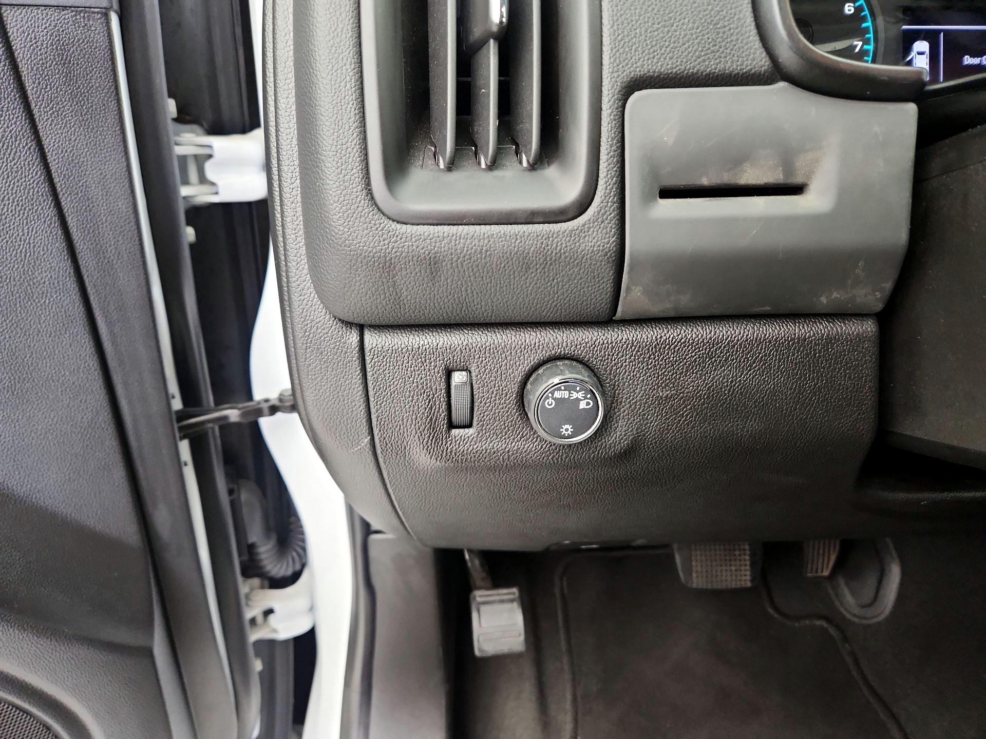 Thumbnail: 2022 Chevrolet Colorado - 13