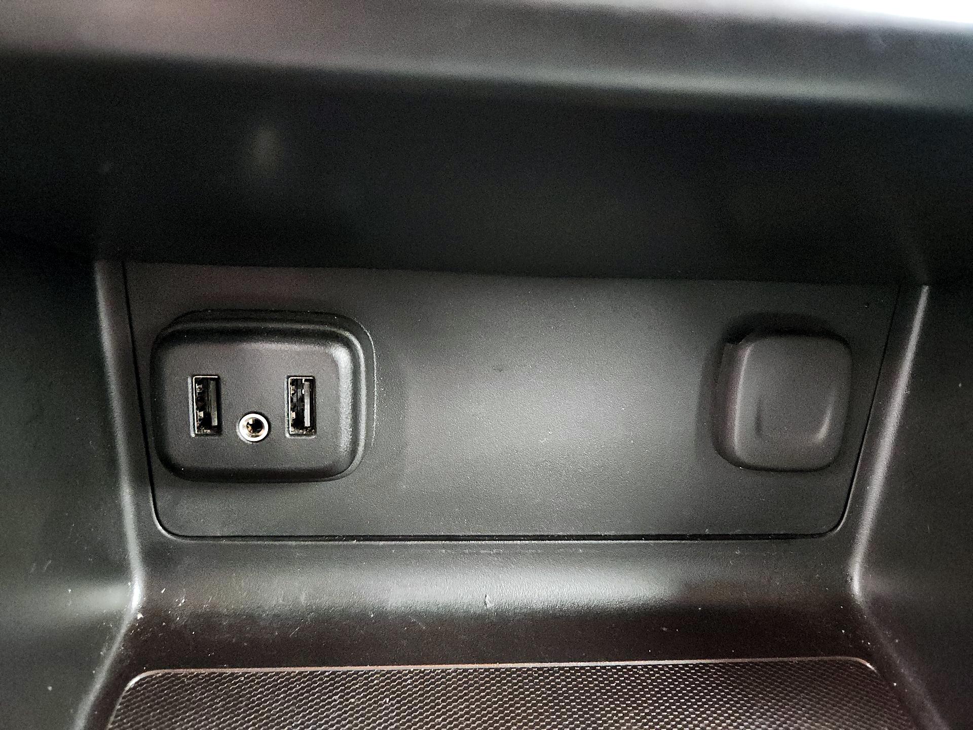 Thumbnail: 2022 Chevrolet Colorado - 18