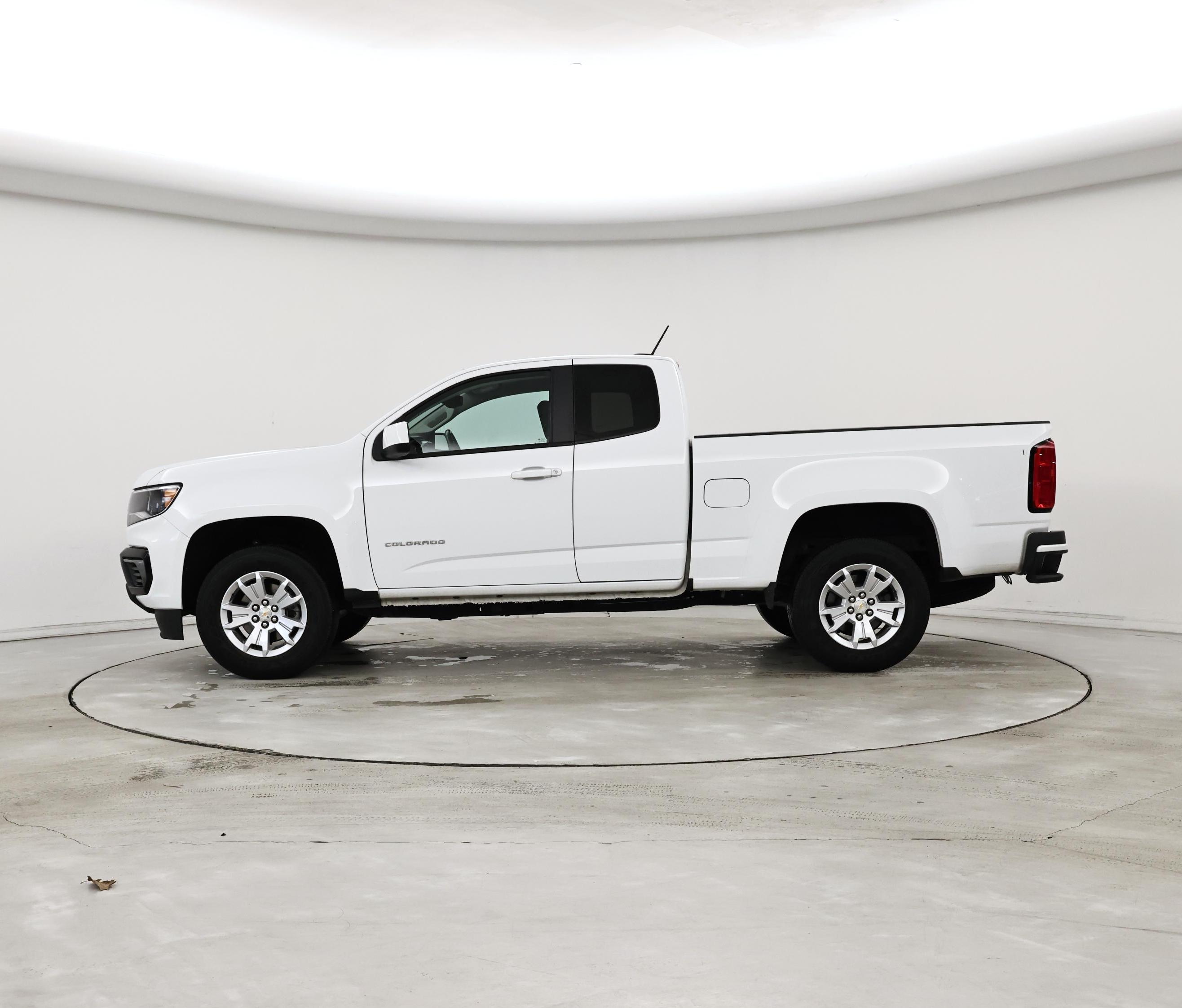 Thumbnail: 2022 Chevrolet Colorado - 3