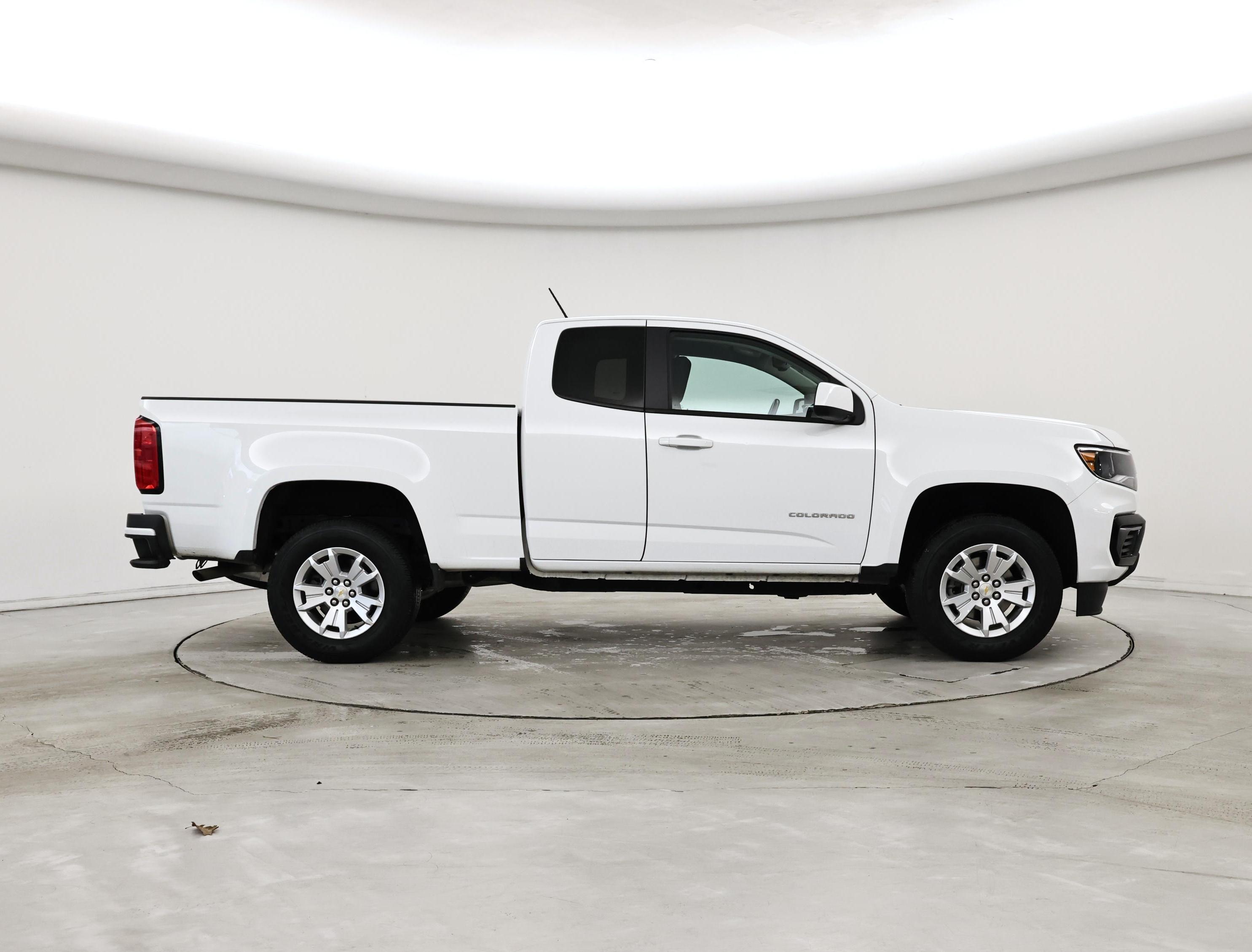 Thumbnail: 2022 Chevrolet Colorado - 7