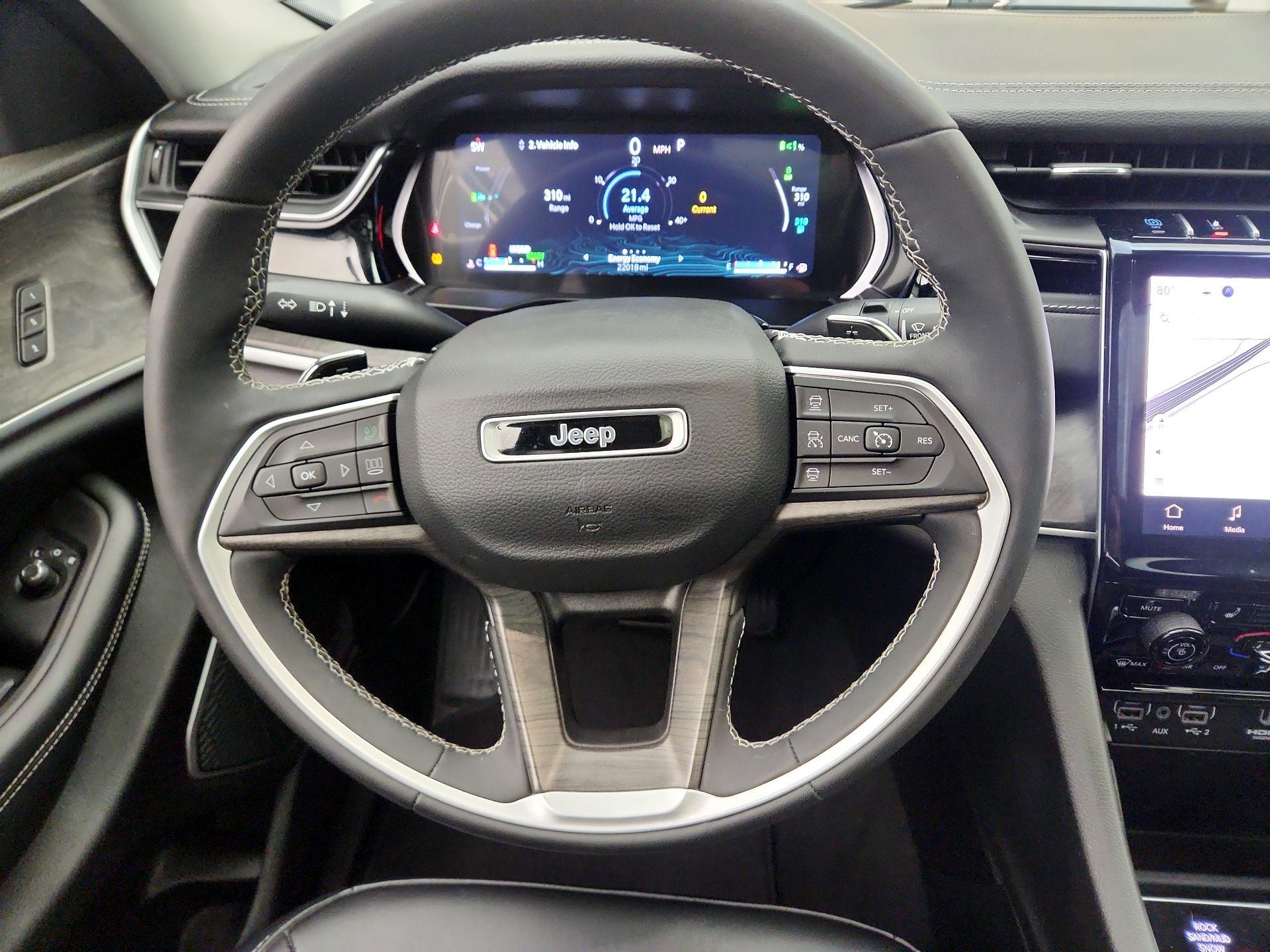 Thumbnail: 2023 Jeep Grand Cherokee - 10