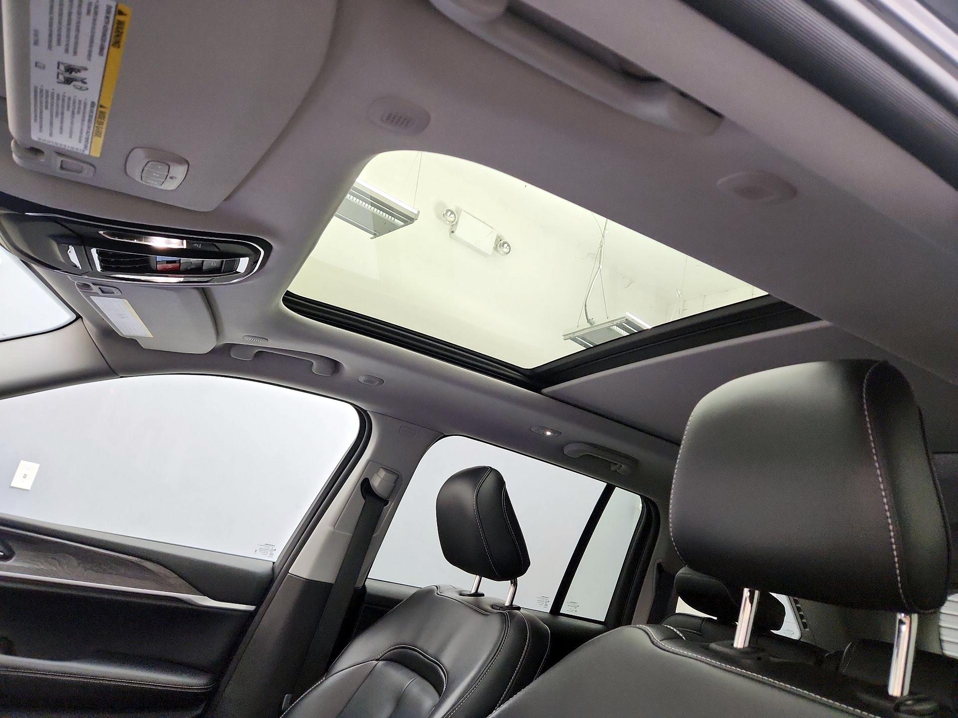 Thumbnail: 2023 Jeep Grand Cherokee - 20