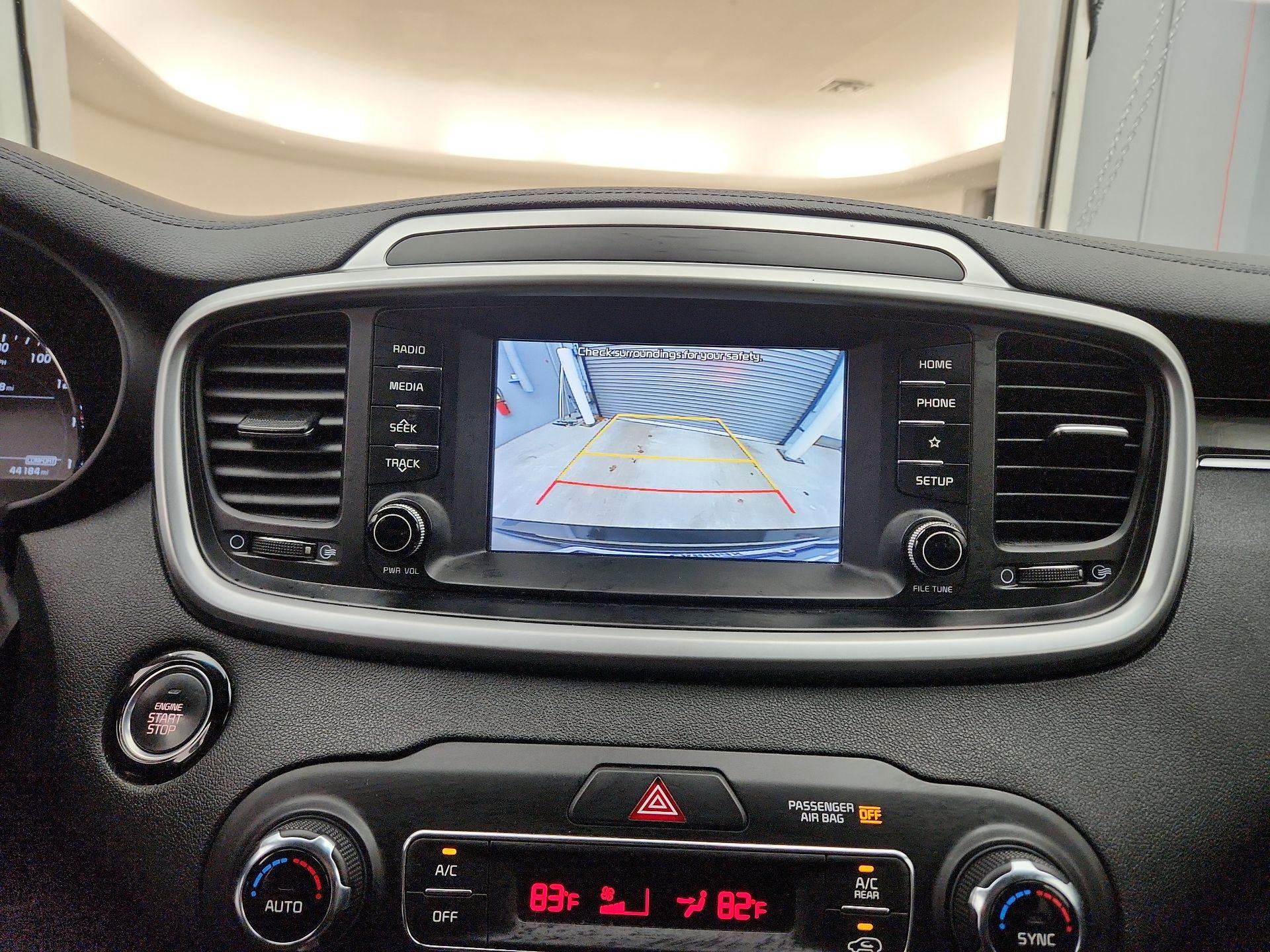 Thumbnail: 2020 Kia Sorento - 14