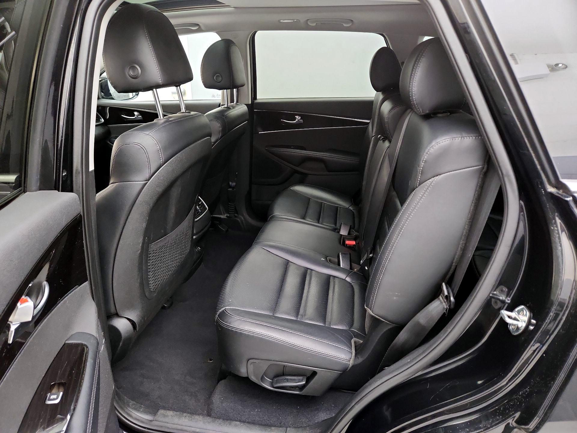 Thumbnail: 2020 Kia Sorento - 20