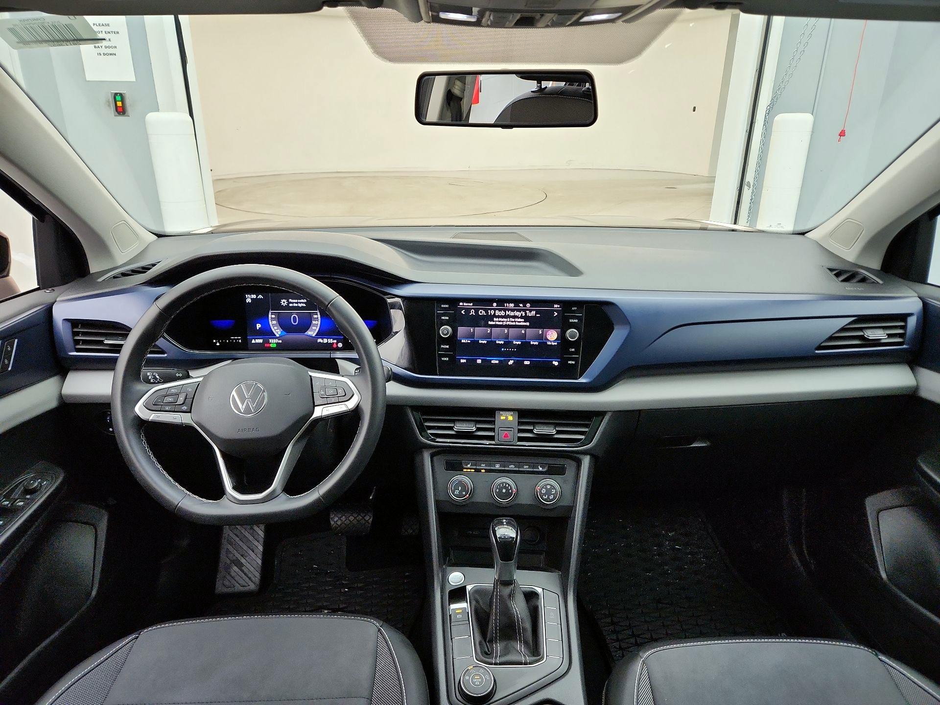 Thumbnail: 2022 Volkswagen Taos - 10