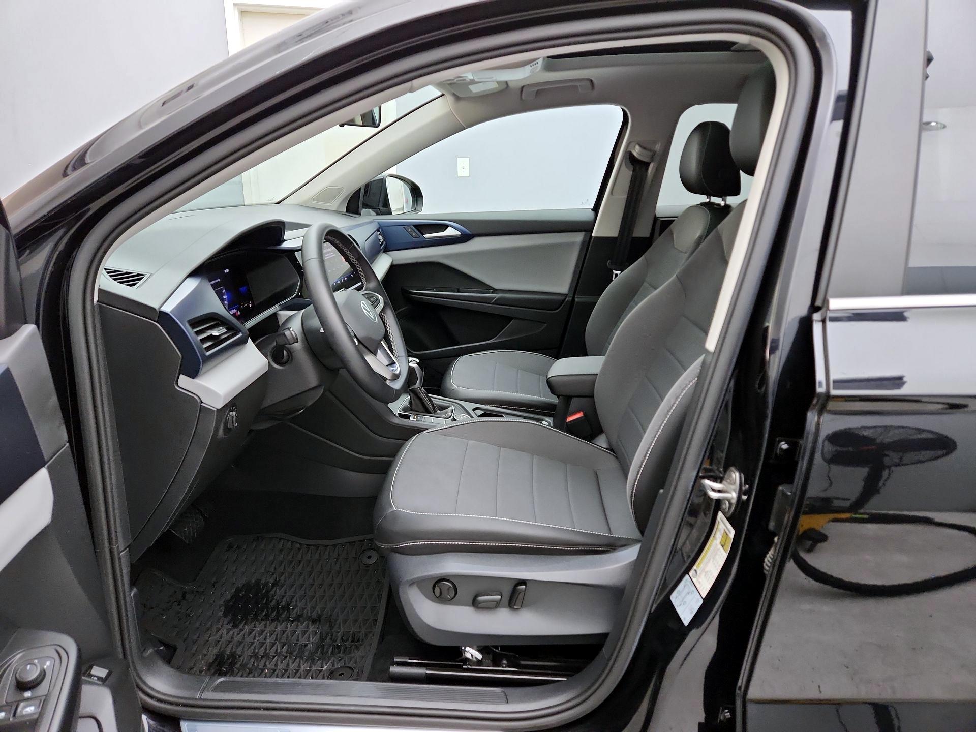 Thumbnail: 2022 Volkswagen Taos - 11