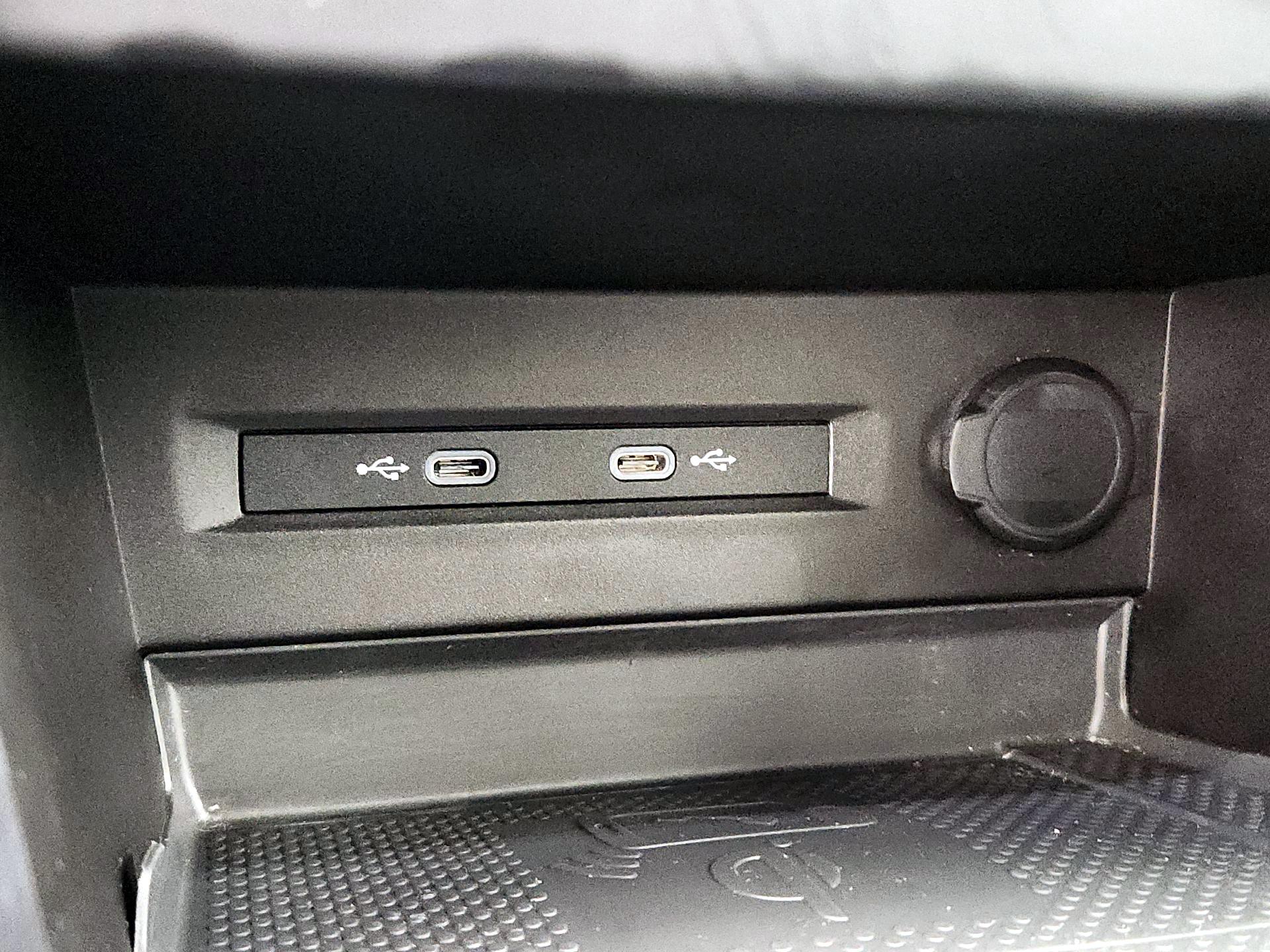 Thumbnail: 2022 Volkswagen Taos - 18