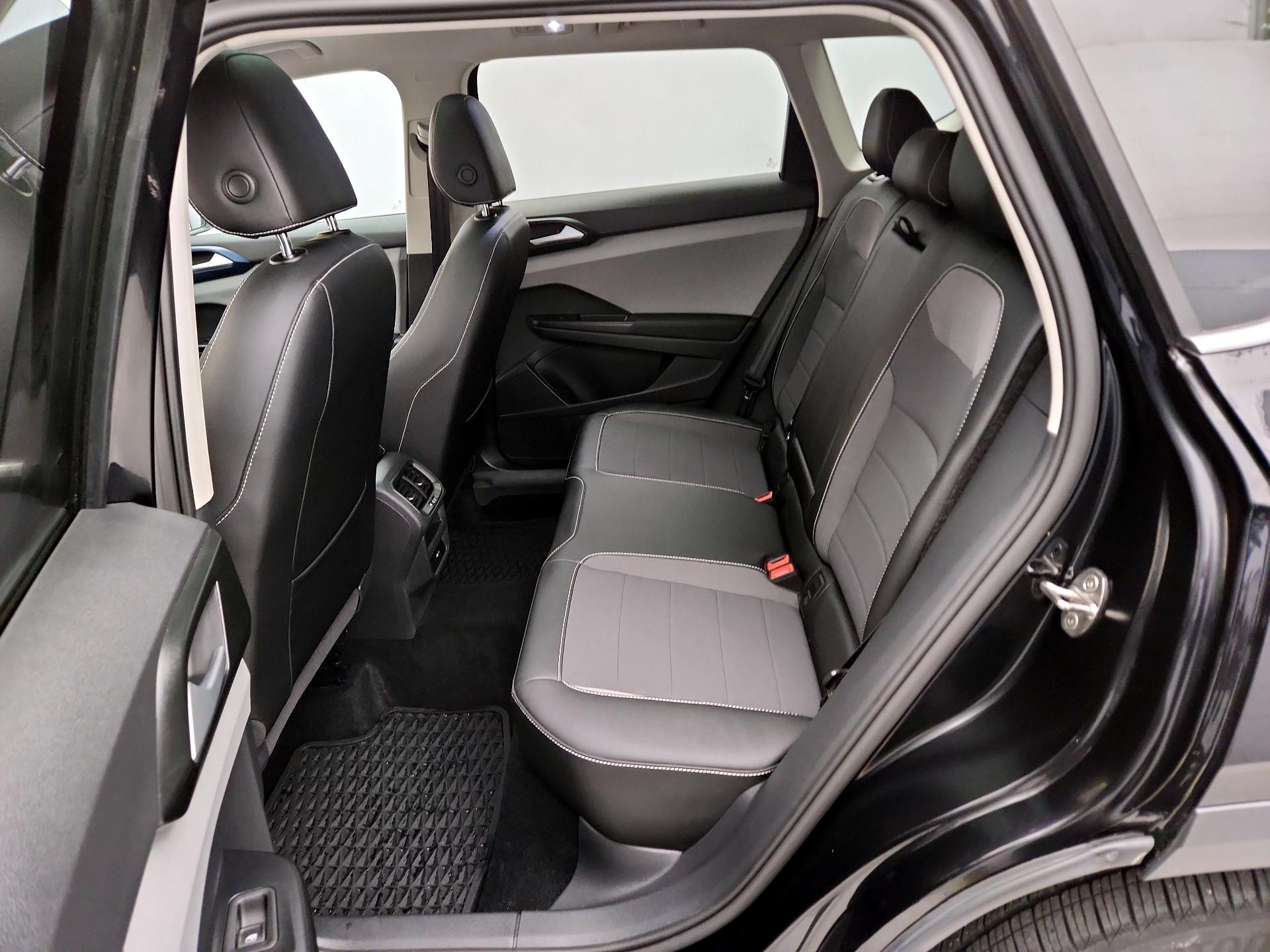 Thumbnail: 2022 Volkswagen Taos - 20