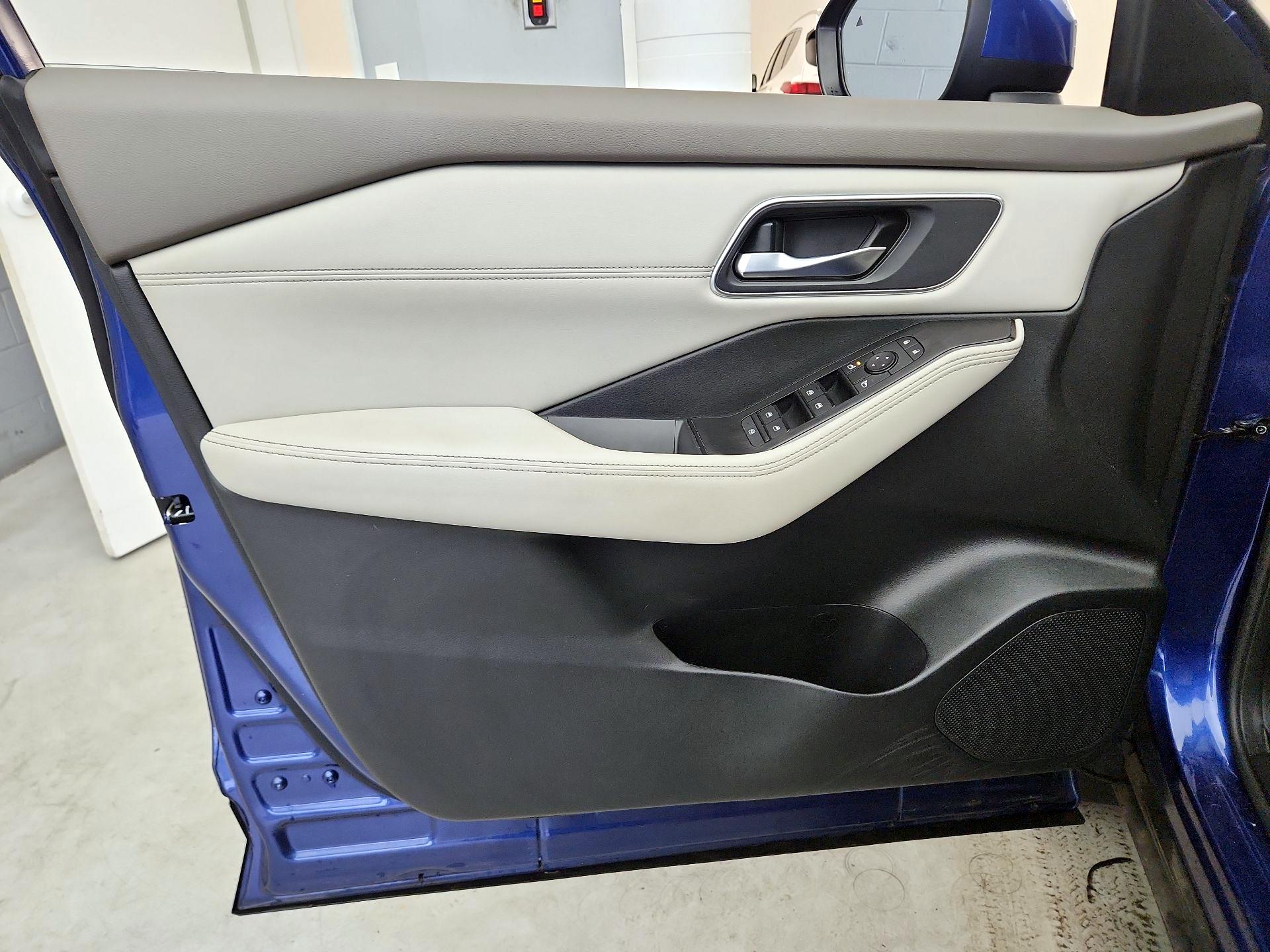 Thumbnail: 2021 Nissan Rogue - 12