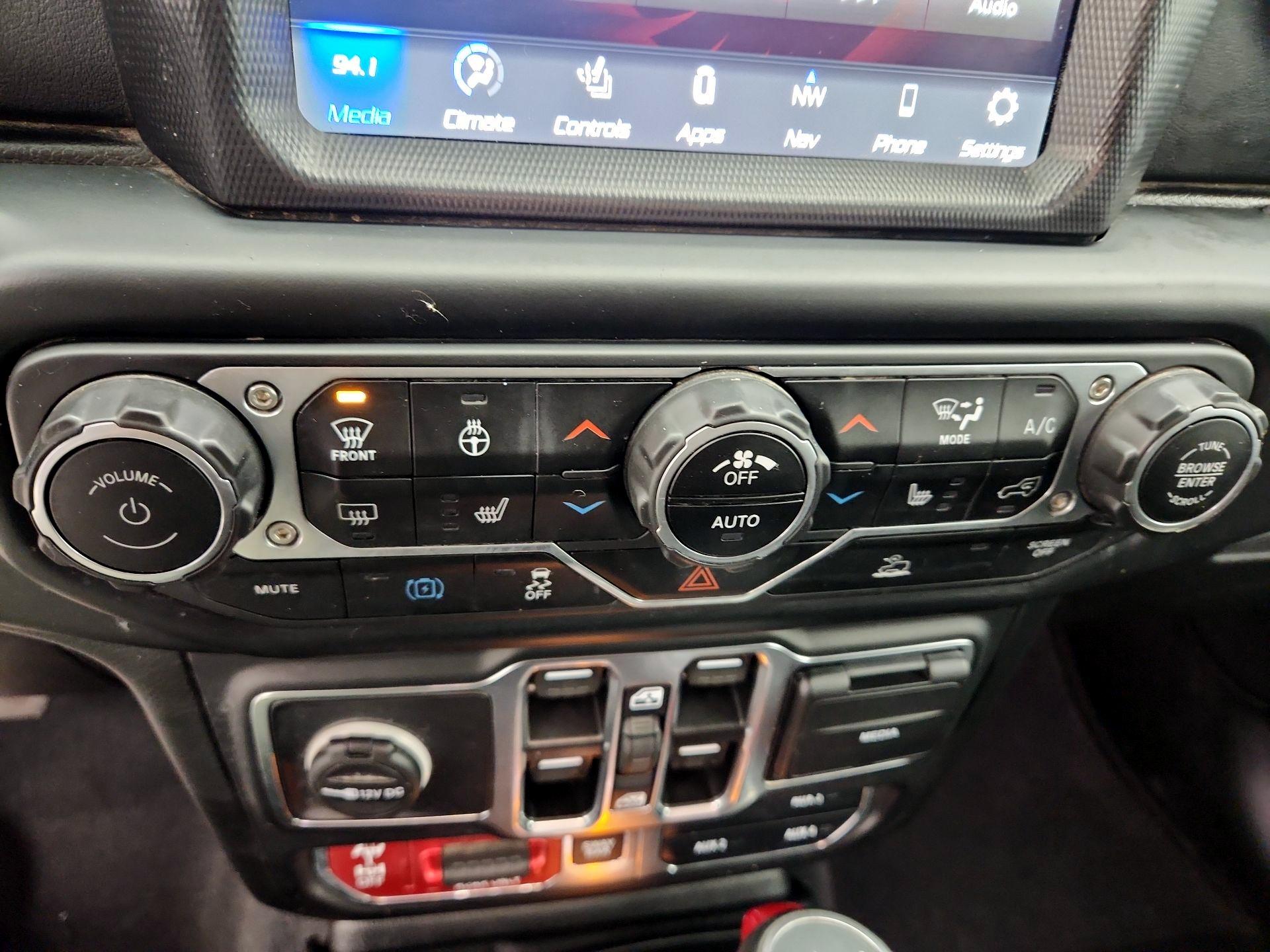 Thumbnail: 2023 Jeep Wrangler - 17