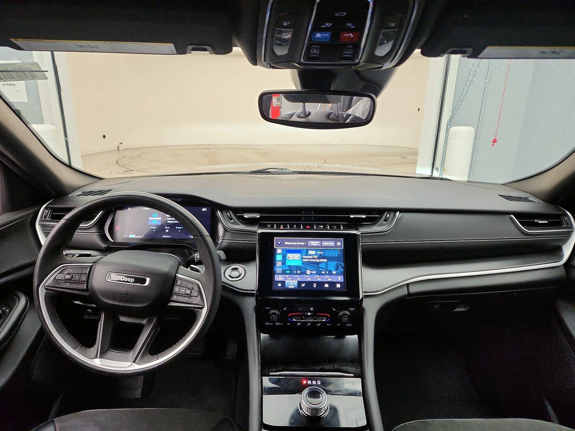 Thumbnail: 2023 Jeep Grand Cherokee L - 9