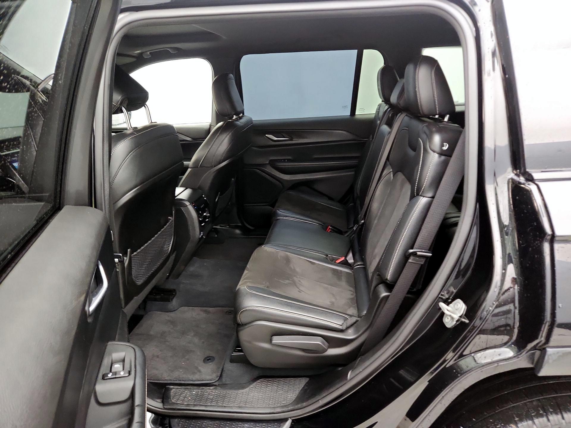 Thumbnail: 2023 Jeep Grand Cherokee L - 19