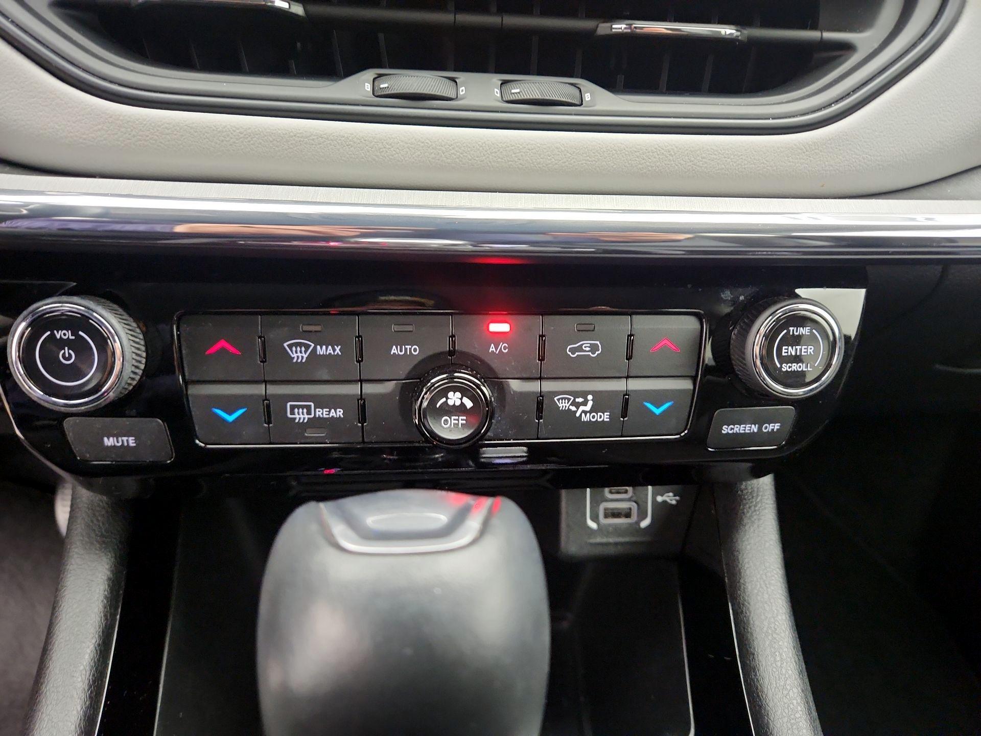 Thumbnail: 2022 Jeep Compass - 16