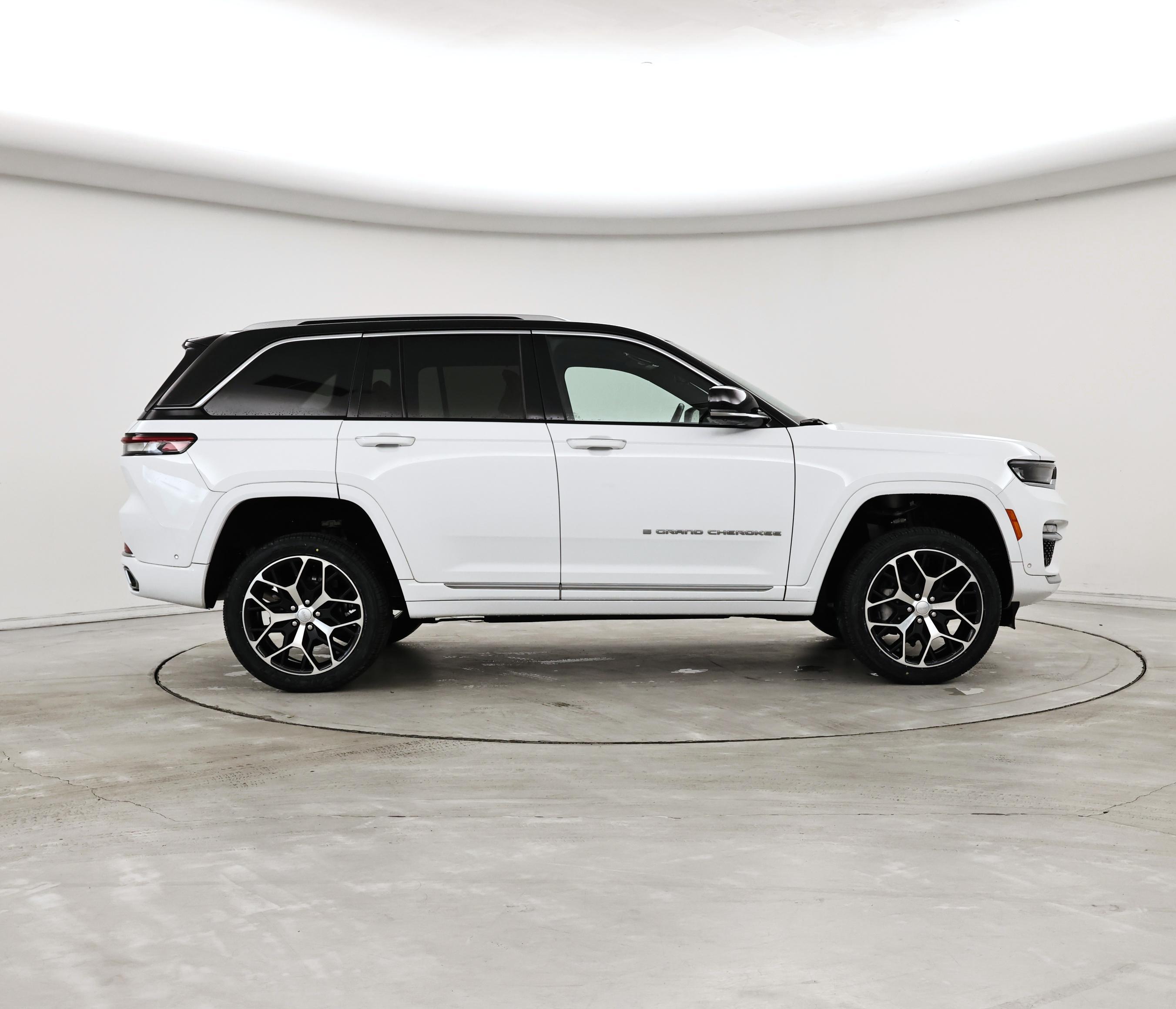 Thumbnail: 2022 Jeep Grand Cherokee - 7