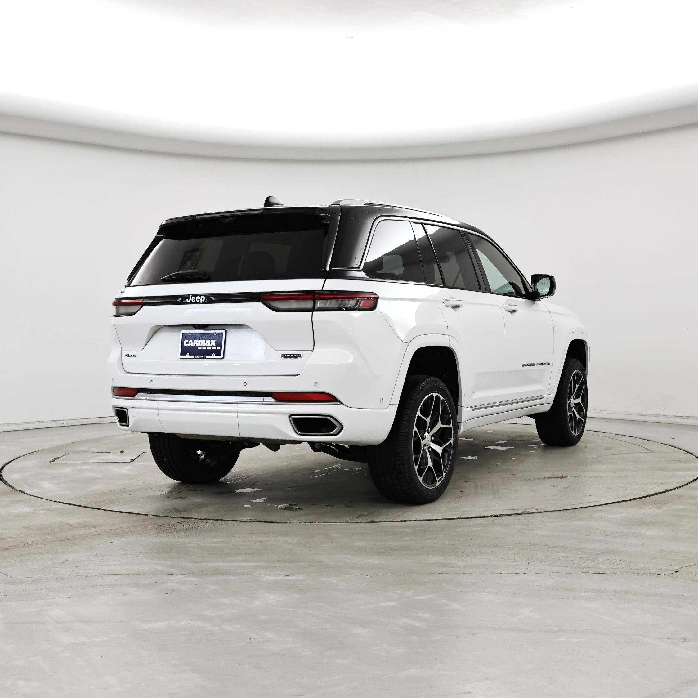 Thumbnail: 2022 Jeep Grand Cherokee - 8