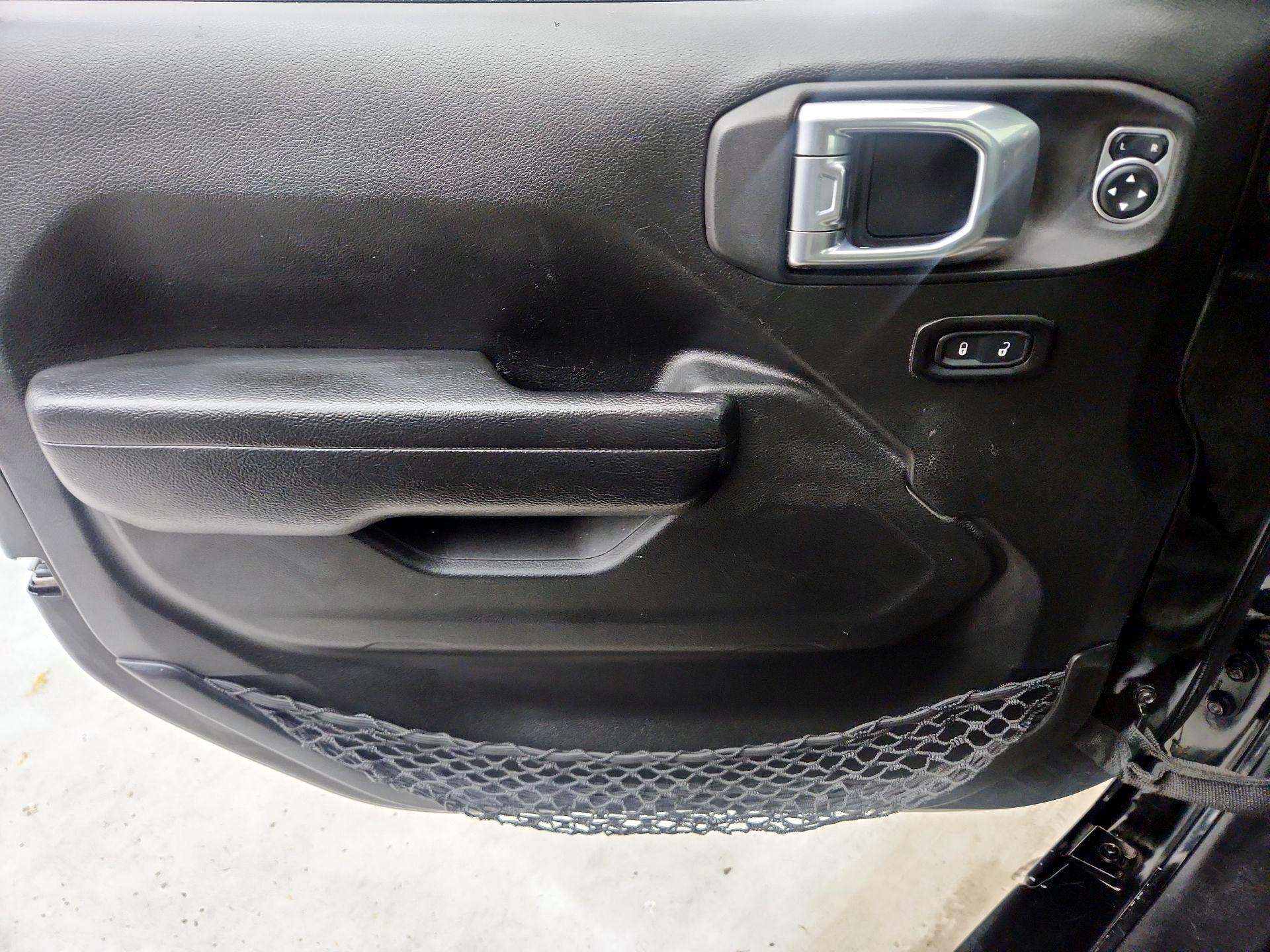 Thumbnail: 2022 Jeep Wrangler - 12