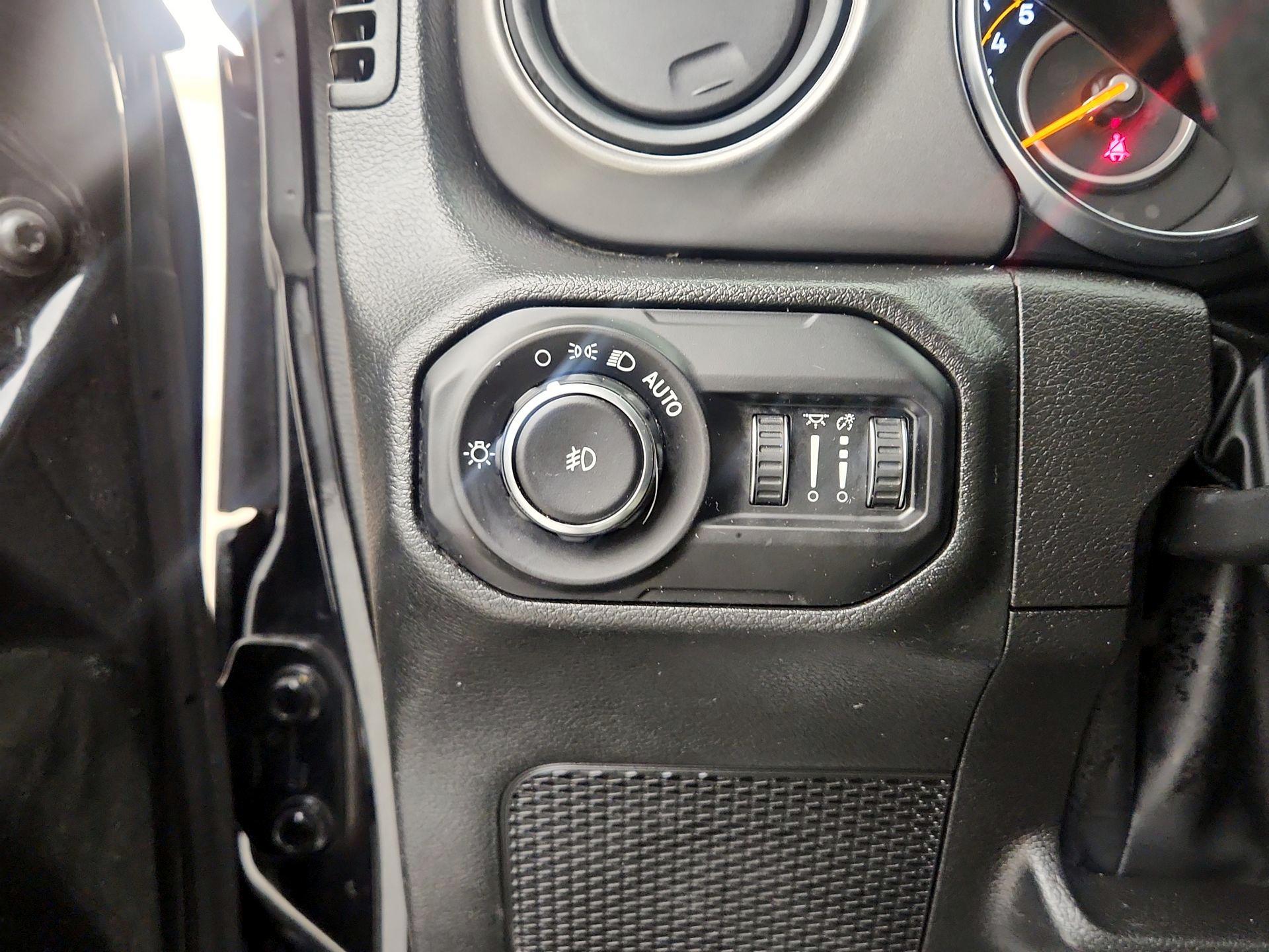 Thumbnail: 2022 Jeep Wrangler - 13