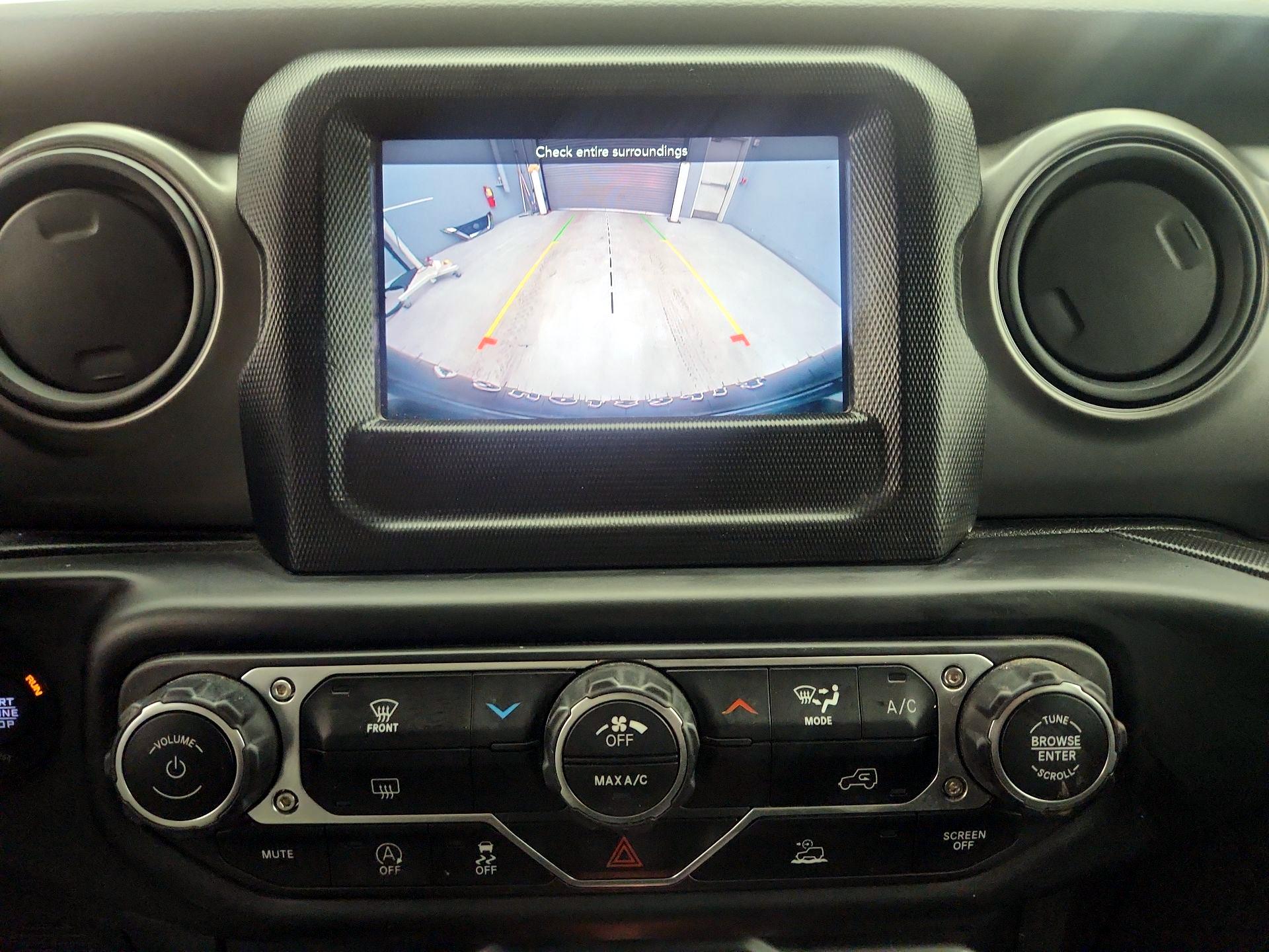 Thumbnail: 2022 Jeep Wrangler - 14