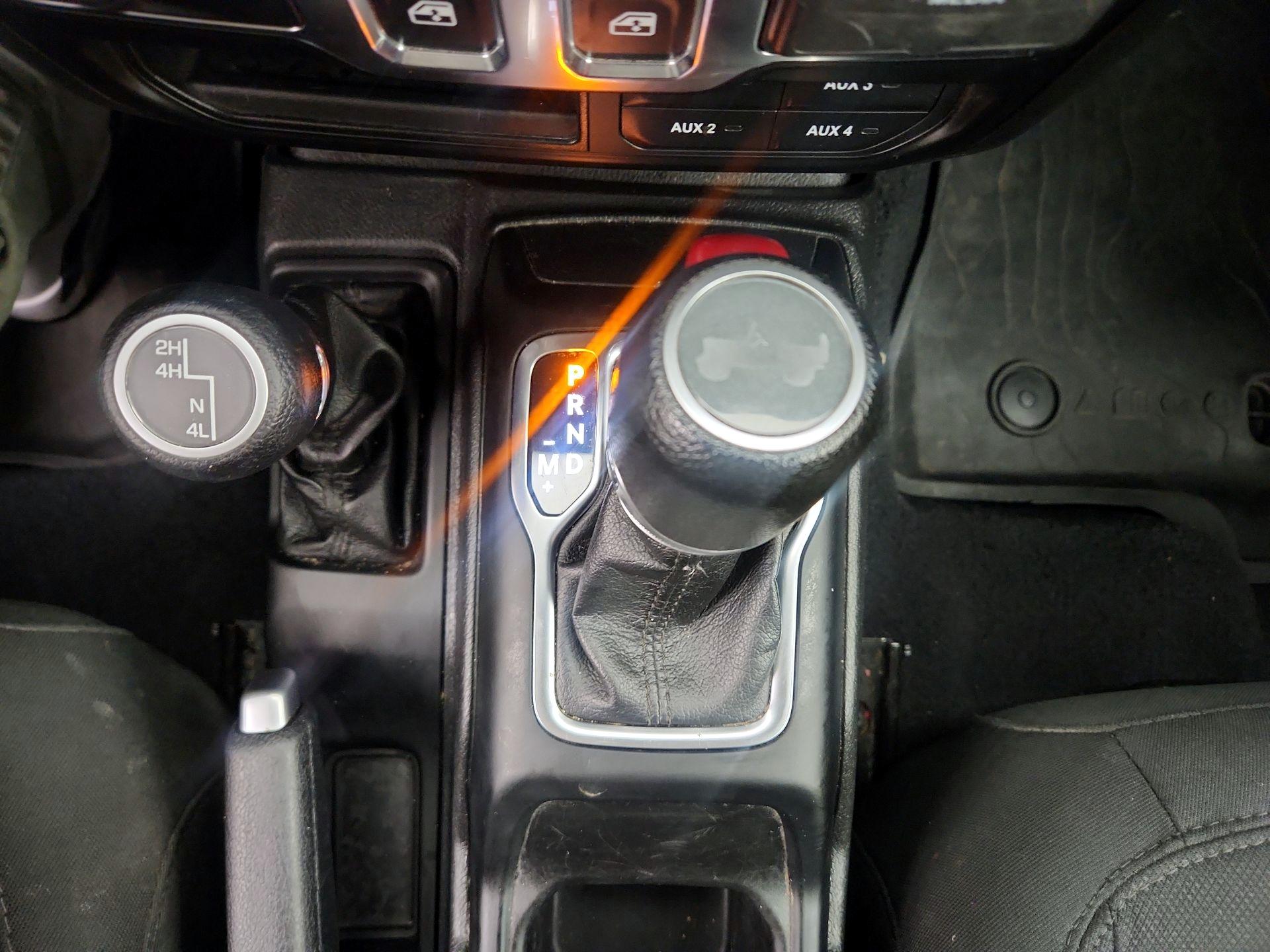 Thumbnail: 2022 Jeep Wrangler - 17