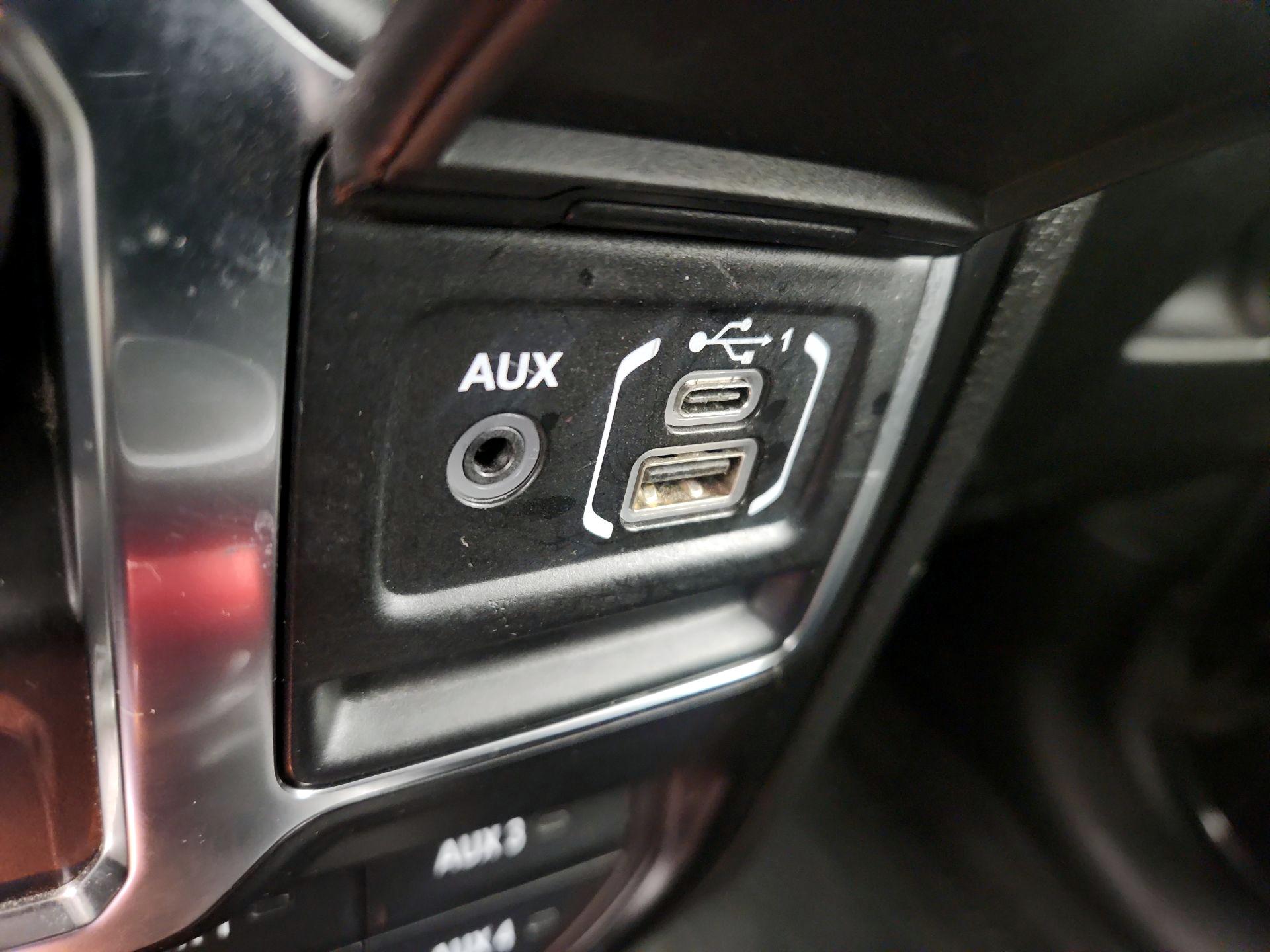 Thumbnail: 2022 Jeep Wrangler - 18