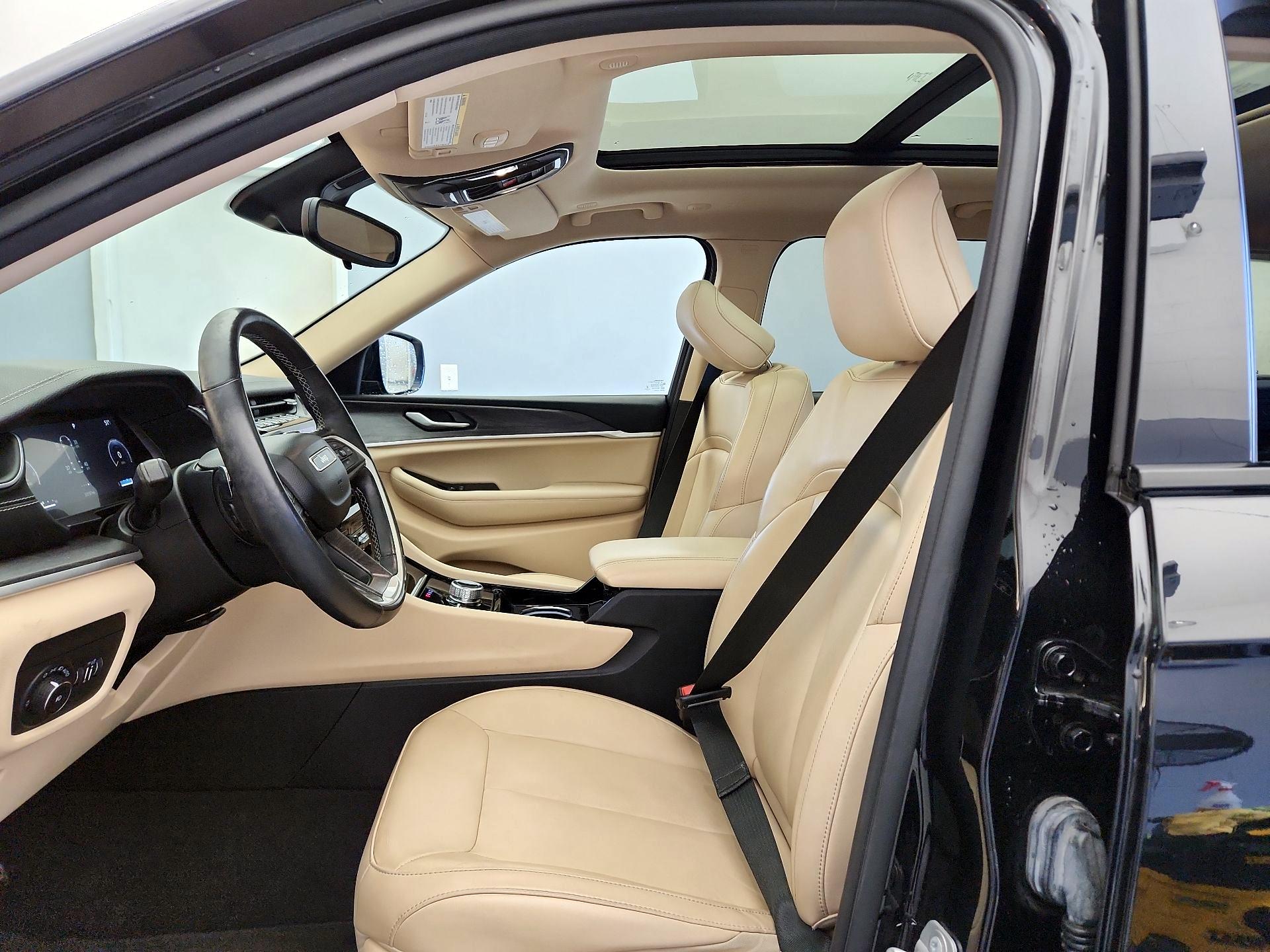 Thumbnail: 2021 Jeep Grand Cherokee L - 11