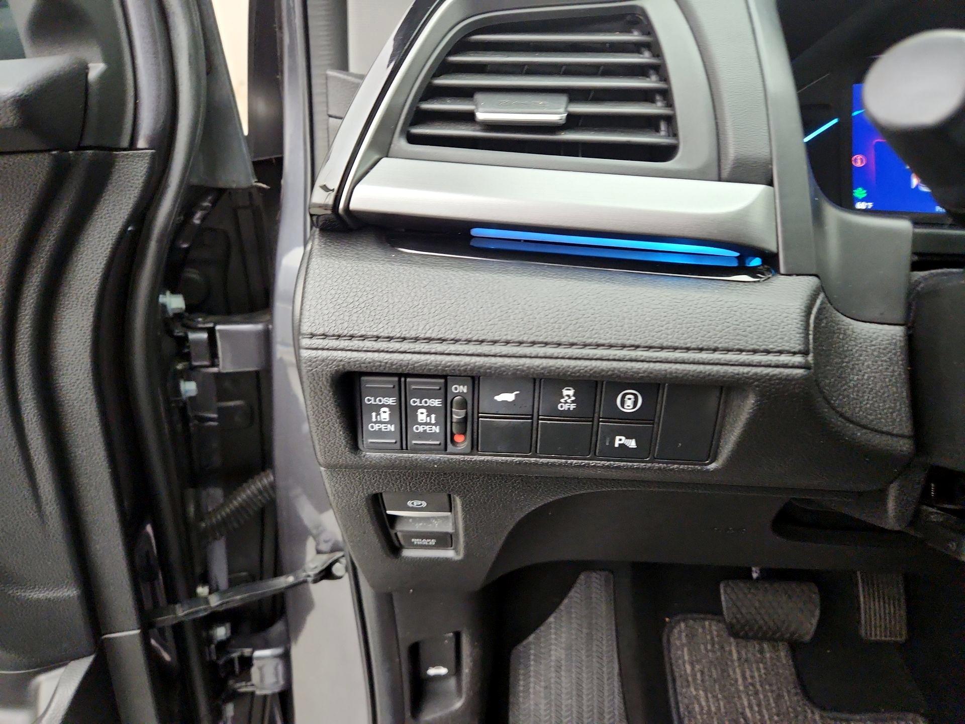 Thumbnail: 2023 Honda Odyssey - 13