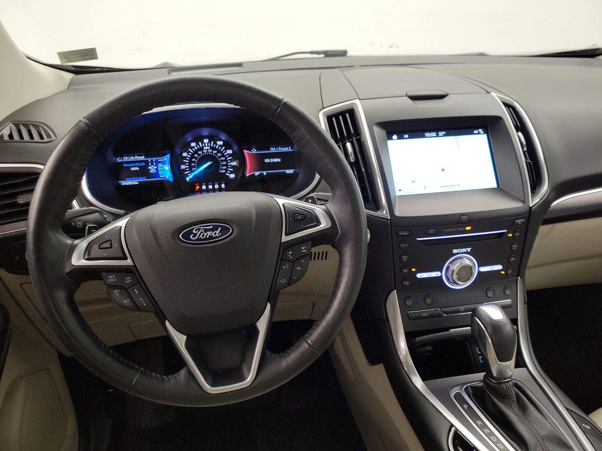 Thumbnail: 2017 Ford Edge - 10