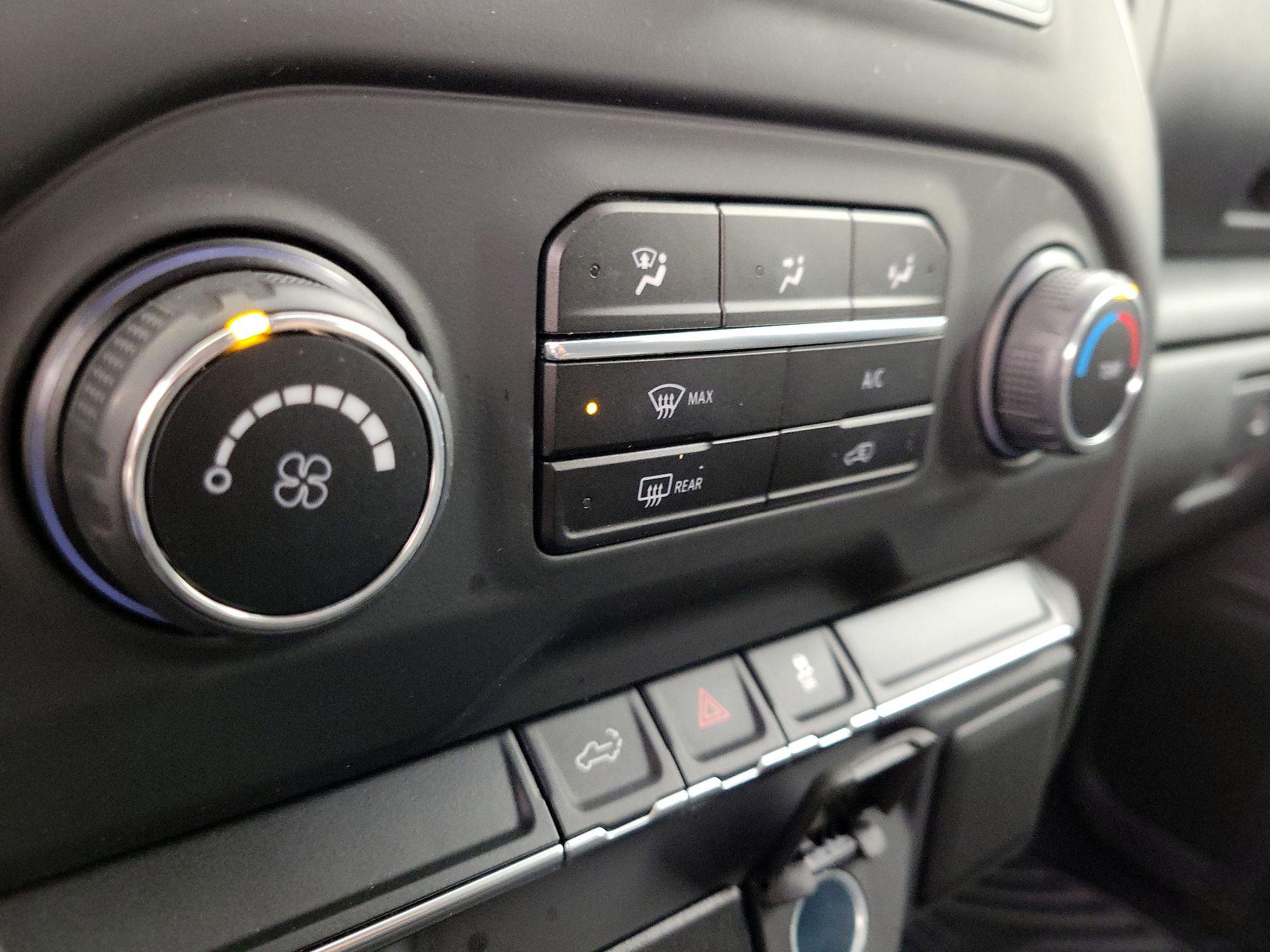 Thumbnail: 2019 Chevrolet Silverado 1500 - 16