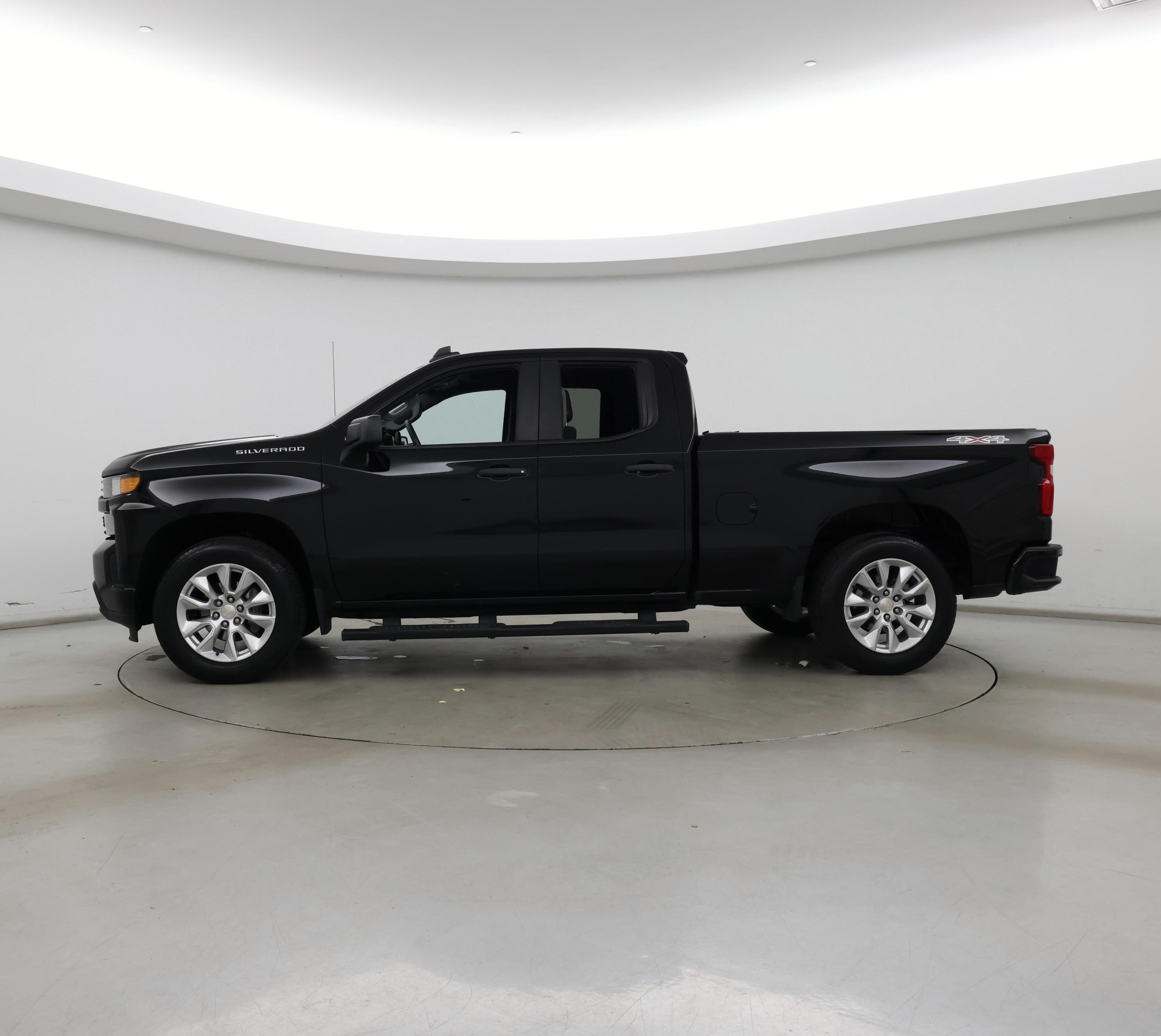 Thumbnail: 2019 Chevrolet Silverado 1500 - 3