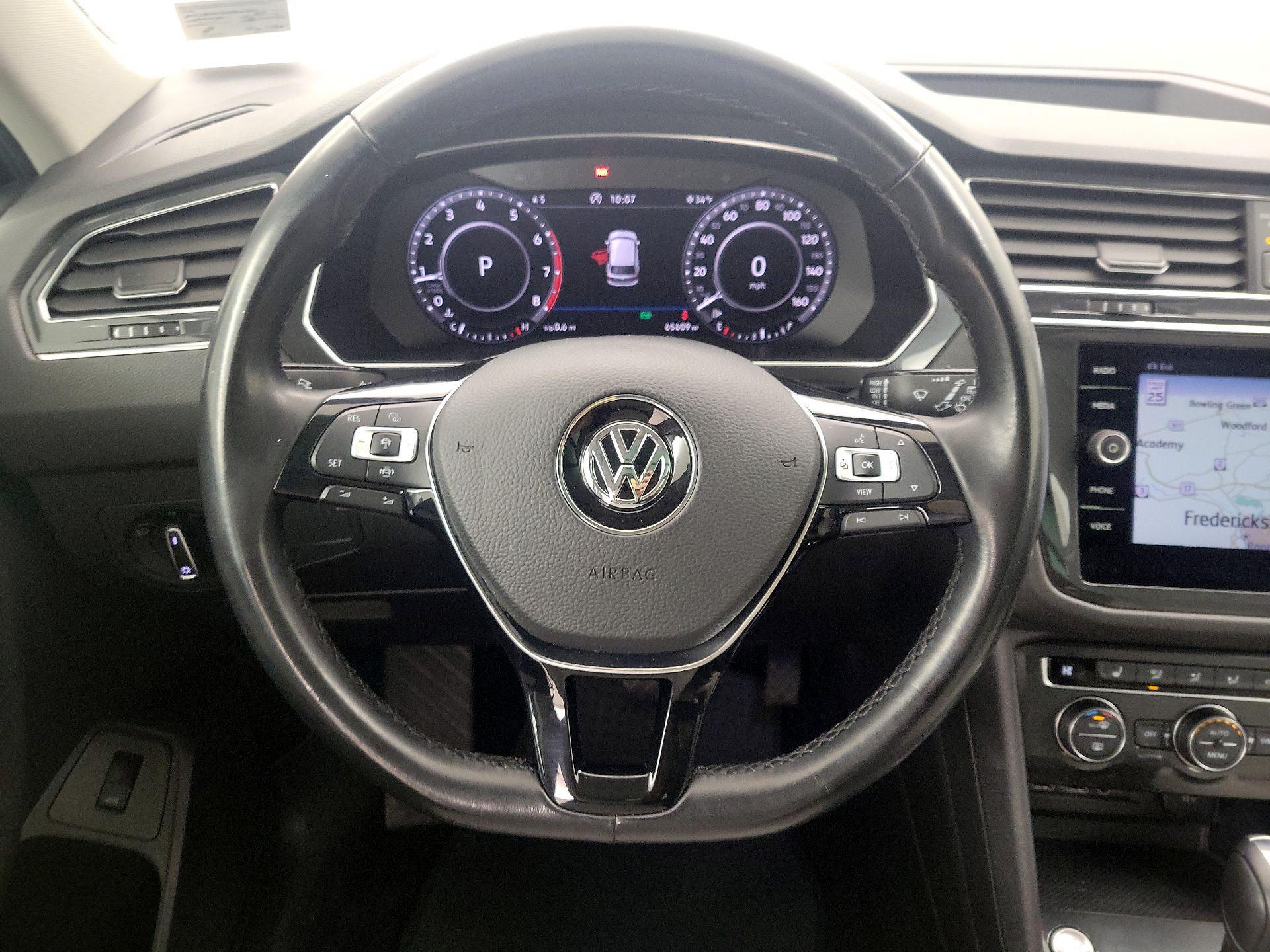 Thumbnail: 2019 Volkswagen Tiguan - 10