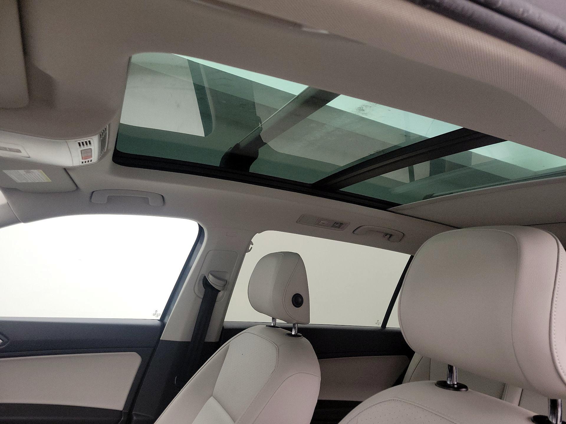 Thumbnail: 2019 Volkswagen Tiguan - 20