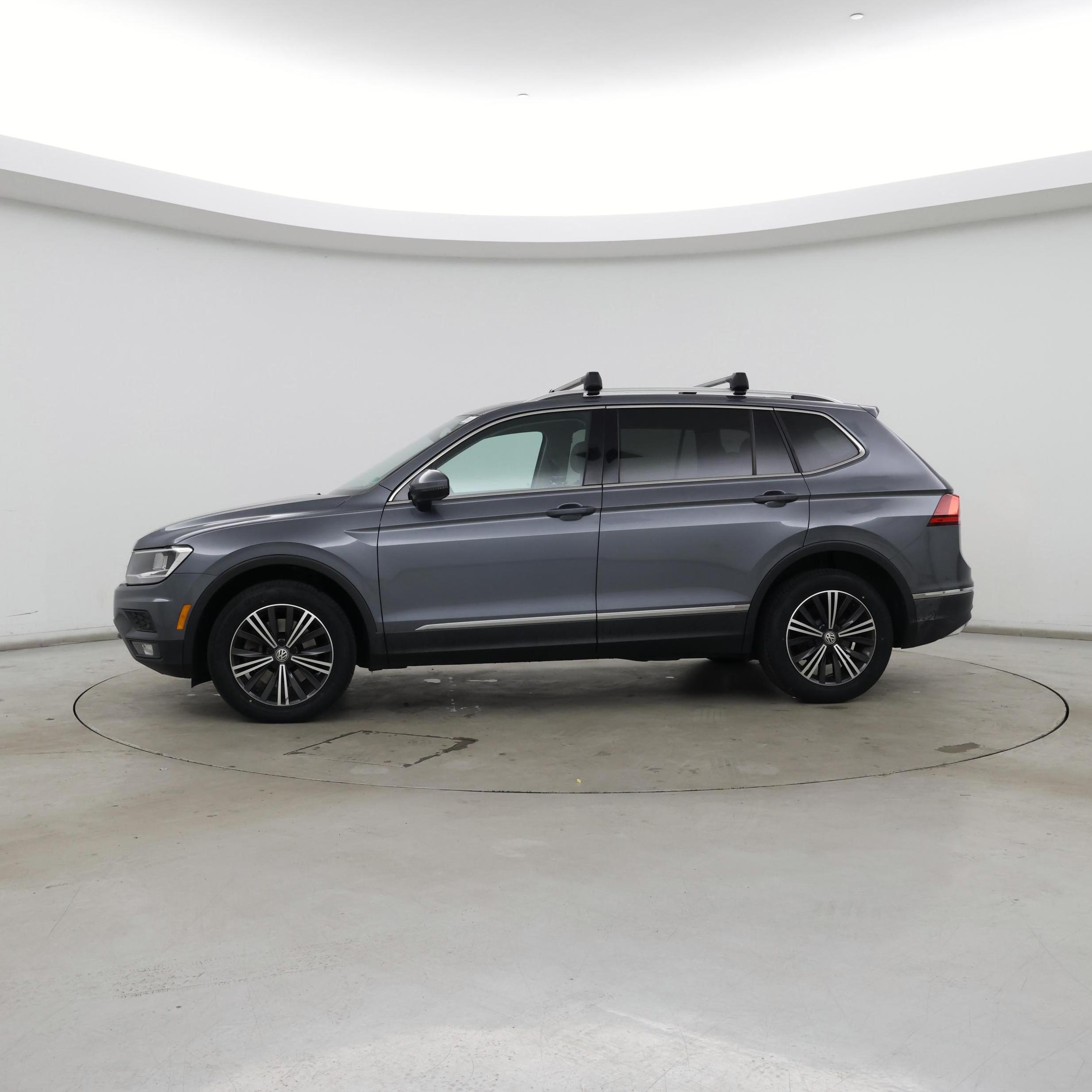 Thumbnail: 2019 Volkswagen Tiguan - 3