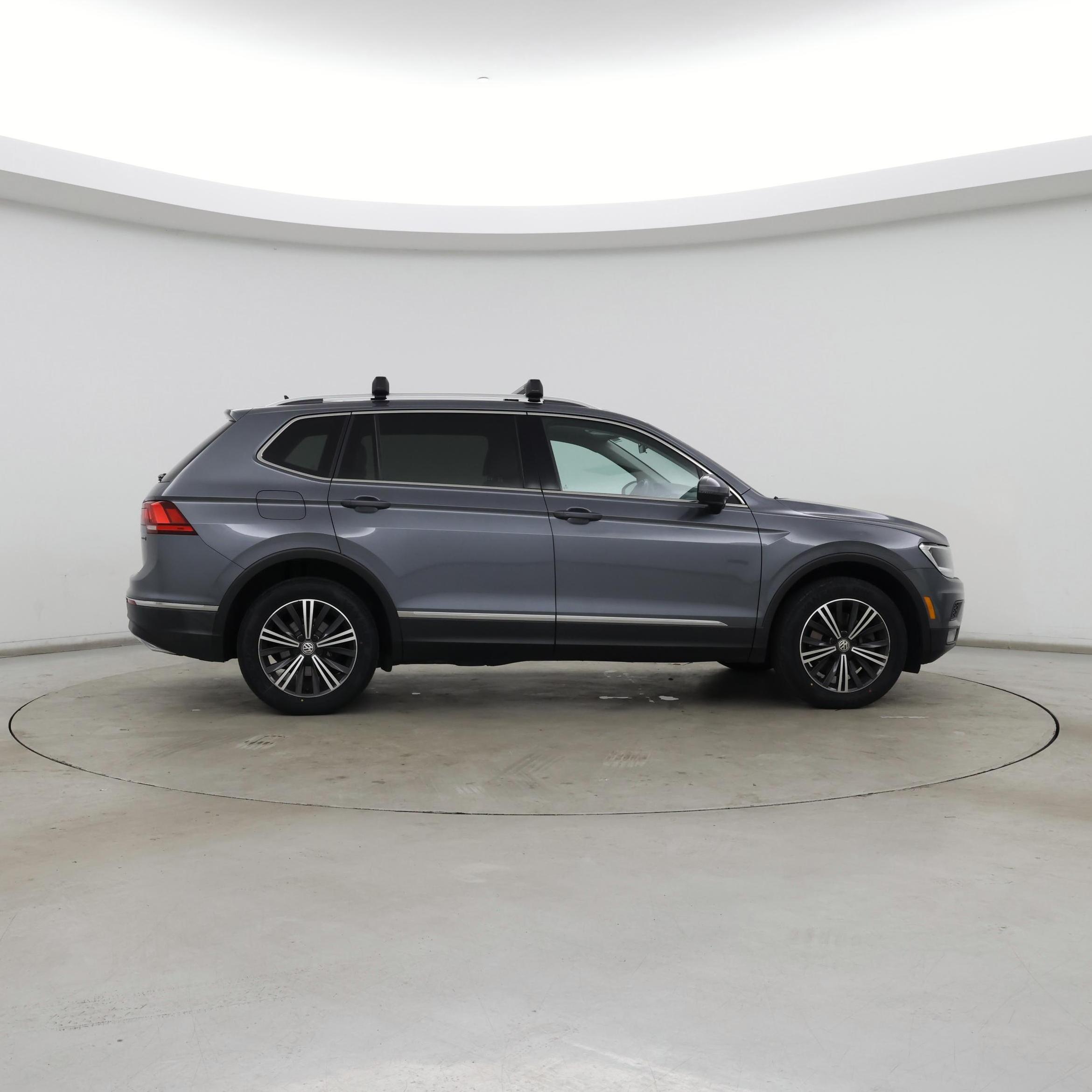 Thumbnail: 2019 Volkswagen Tiguan - 7