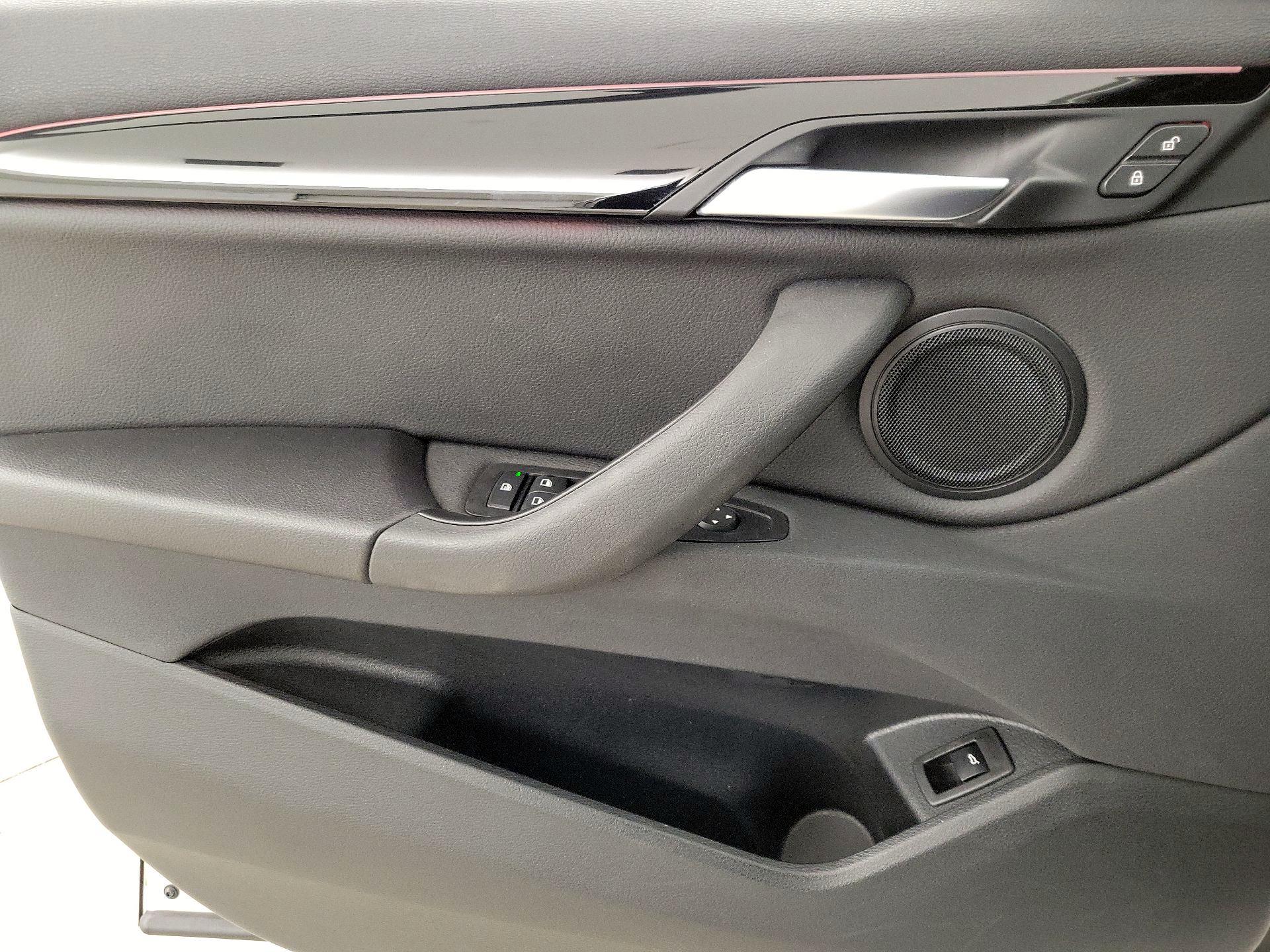 Thumbnail: 2022 BMW X1 - 12