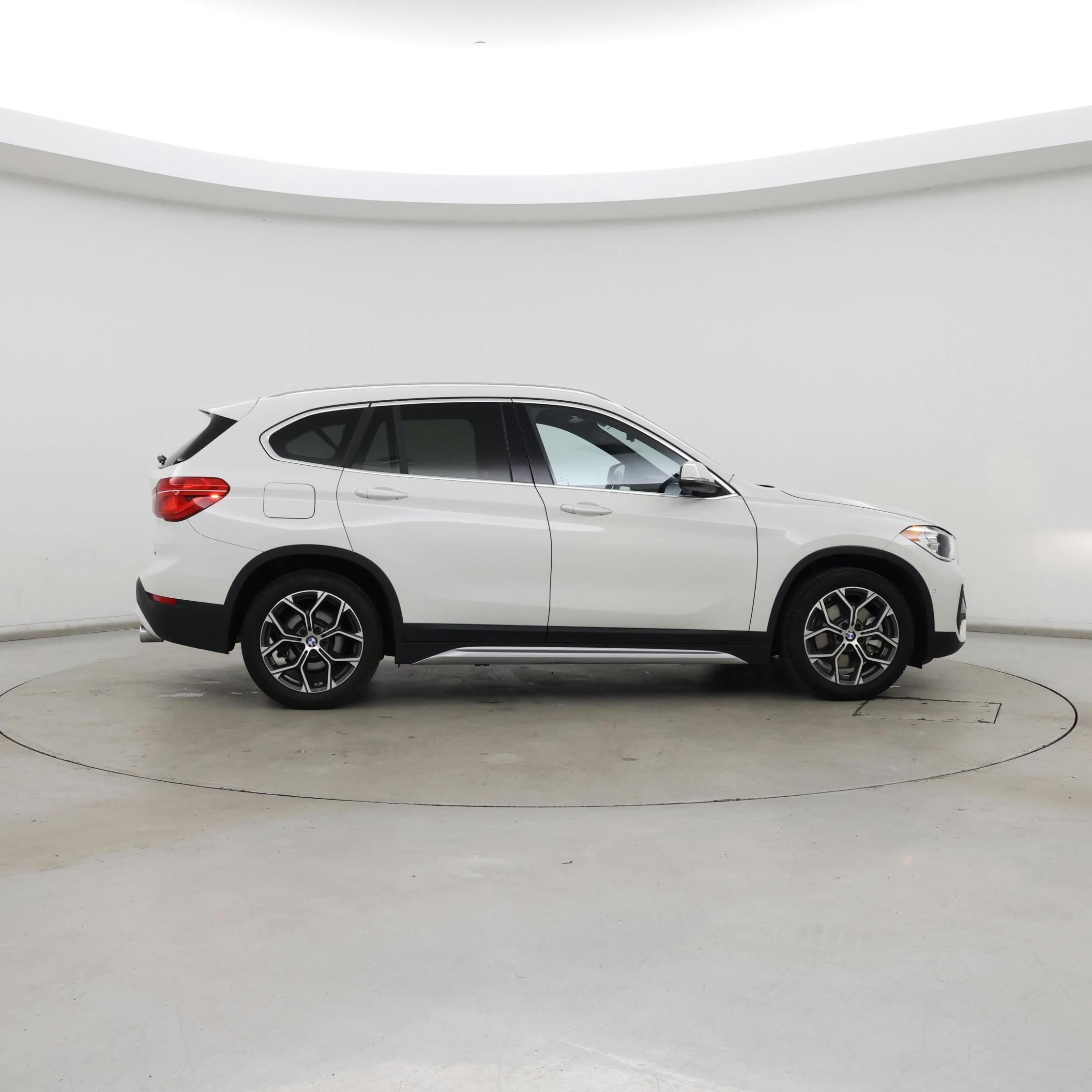 Thumbnail: 2022 BMW X1 - 7