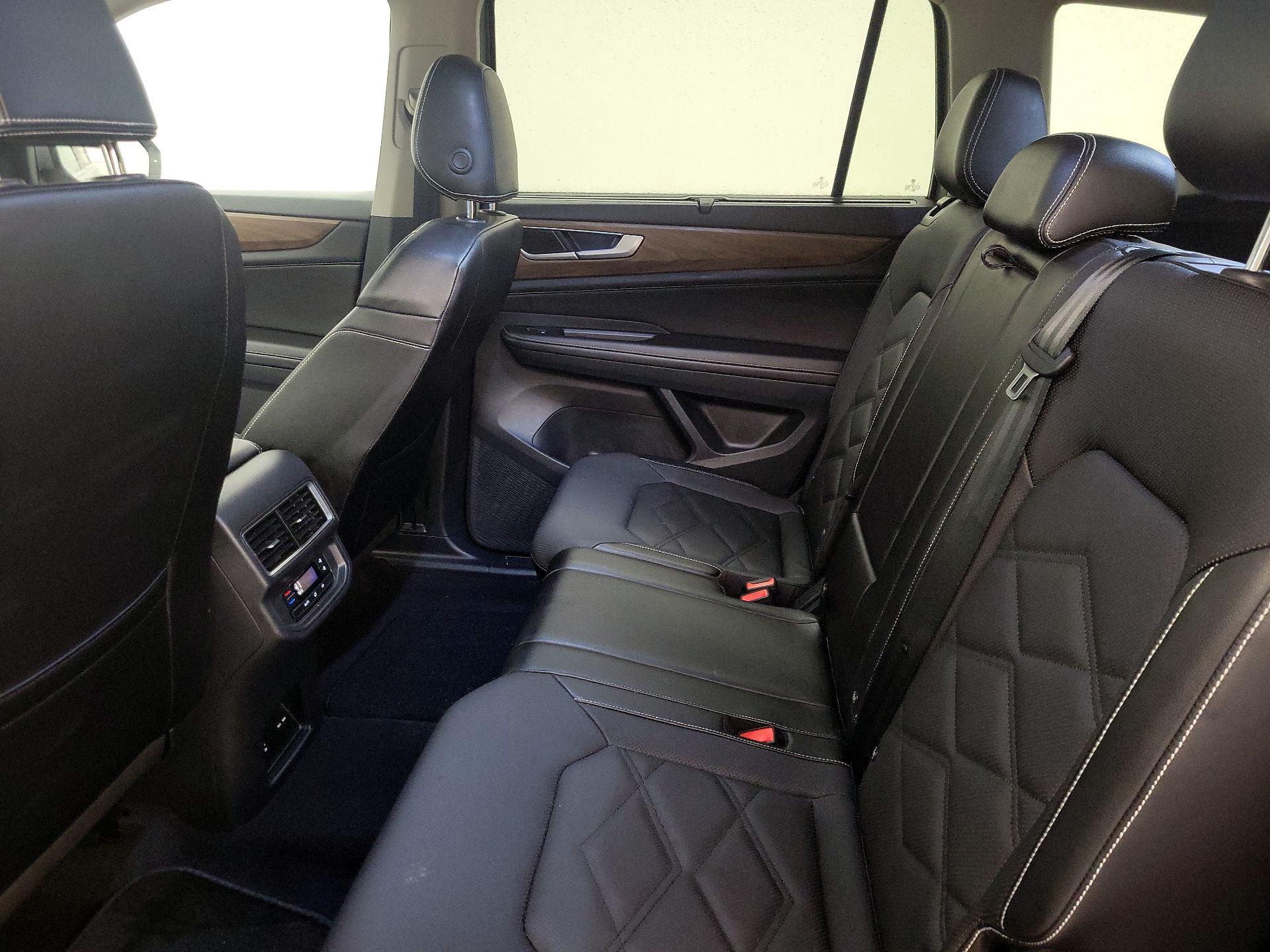 Thumbnail: 2024 Volkswagen Atlas - 20