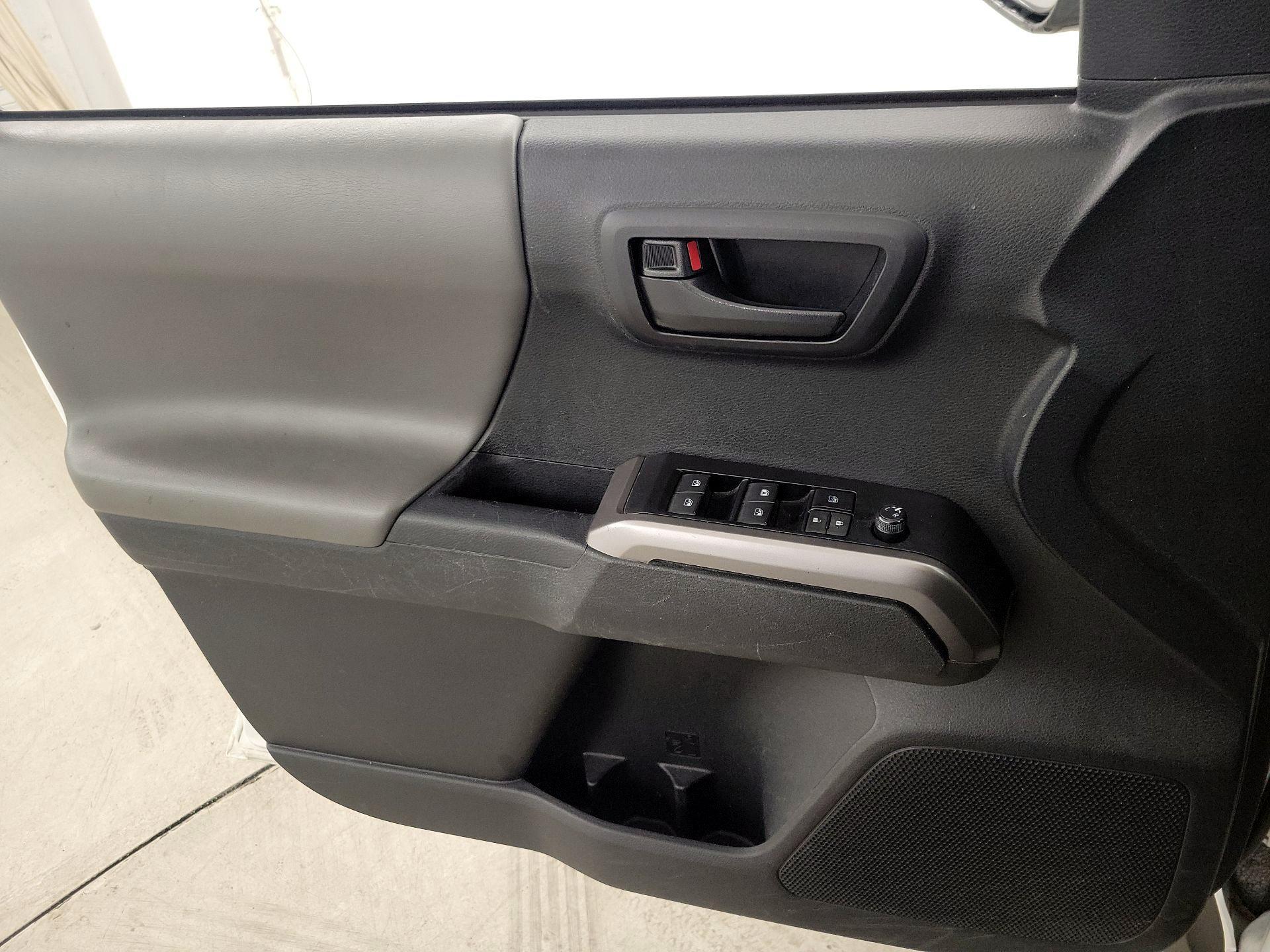 Thumbnail: 2023 Toyota Tacoma - 12