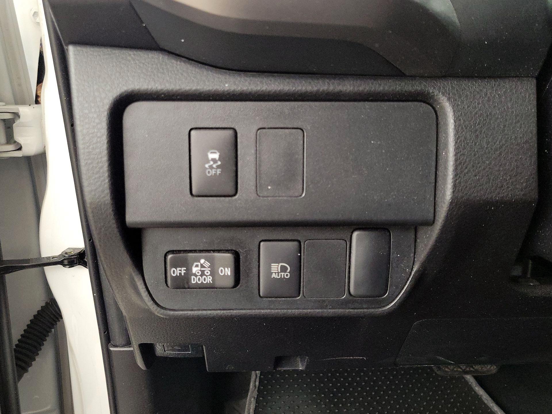 Thumbnail: 2023 Toyota Tacoma - 13