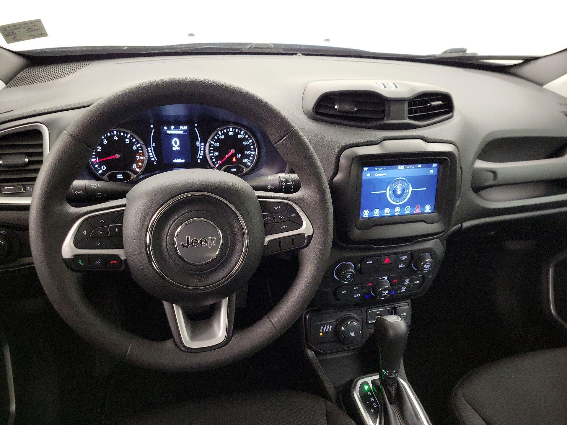 Thumbnail: 2021 Jeep Renegade - 10